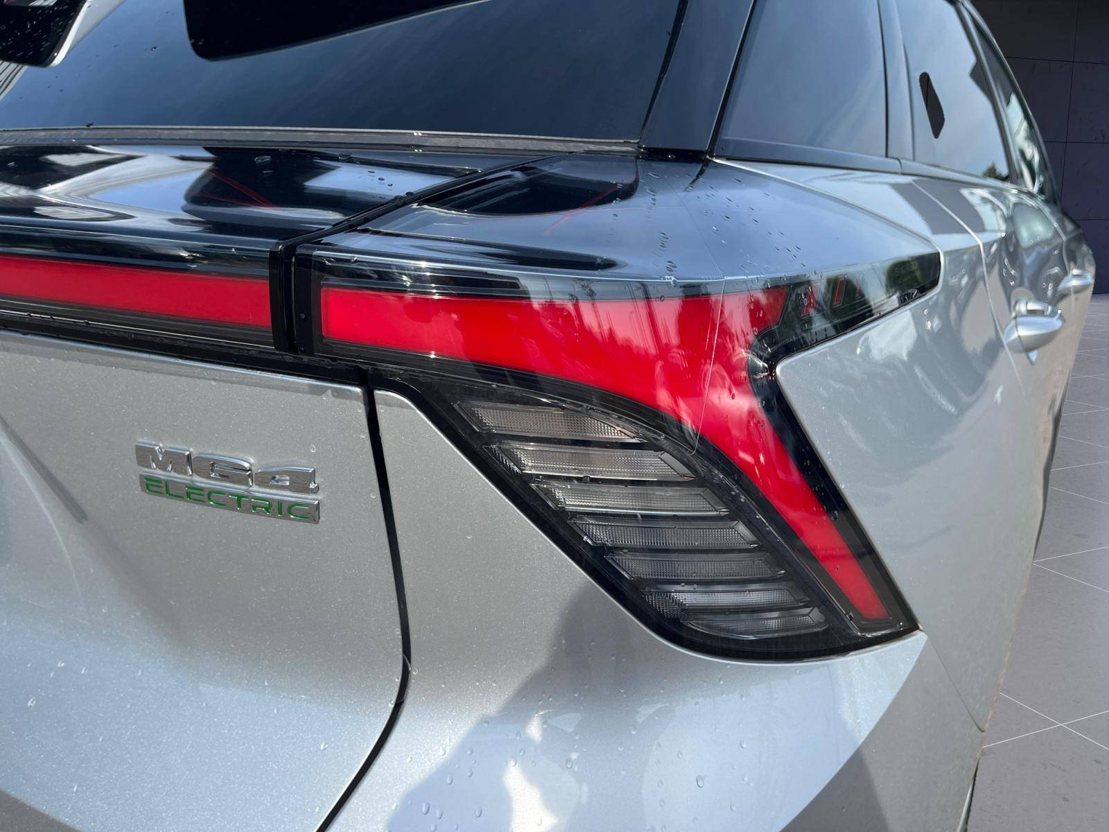 Image MG 4 Luxury   204 ch 