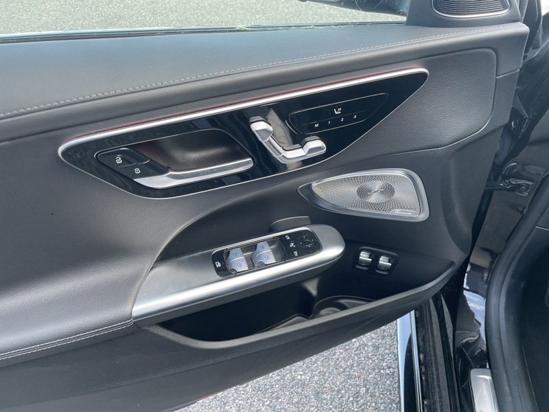 Image Mercedes-Benz CLASSE C BERLINE Classe C 300 e Hybrid EQ Berline AMG Line  Classe C 300 e Hybrid EQ Berline AMG Line