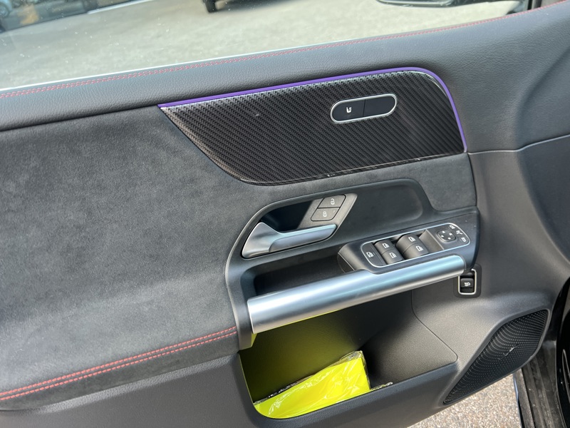 Image Mercedes-Benz CLASSE B 200 d AMG Line  Classe B 200 d AMG Line