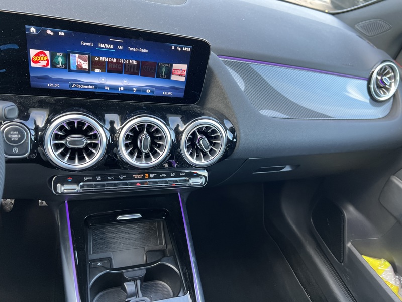 Image Mercedes-Benz CLASSE B 200 d AMG Line  Classe B 200 d AMG Line