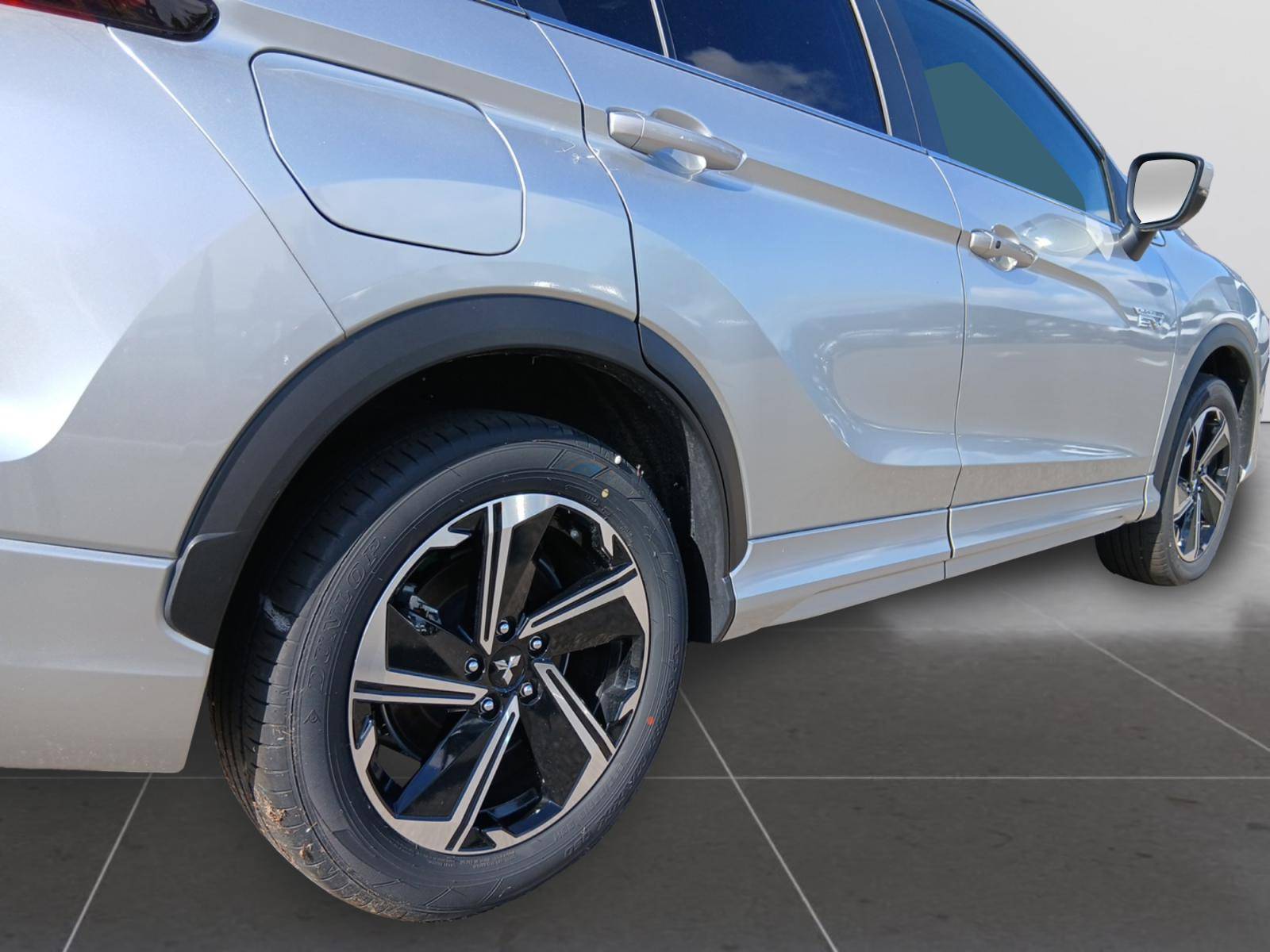 Image Mitsubishi ECLIPSE CROSS 2.4 Twin Motor 4WD Intense  ECLIPSE CROSS PHEV INTENSE MY23