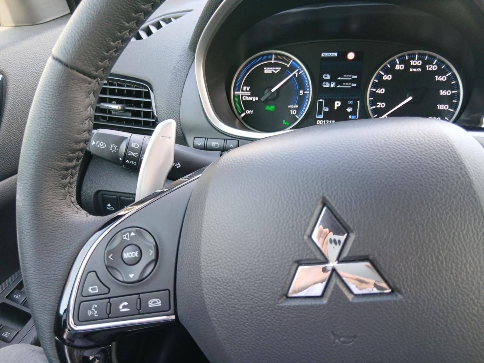 Image Mitsubishi ECLIPSE CROSS 2.4 Twin Motor 4WD Intense  ECLIPSE CROSS PHEV INTENSE MY23