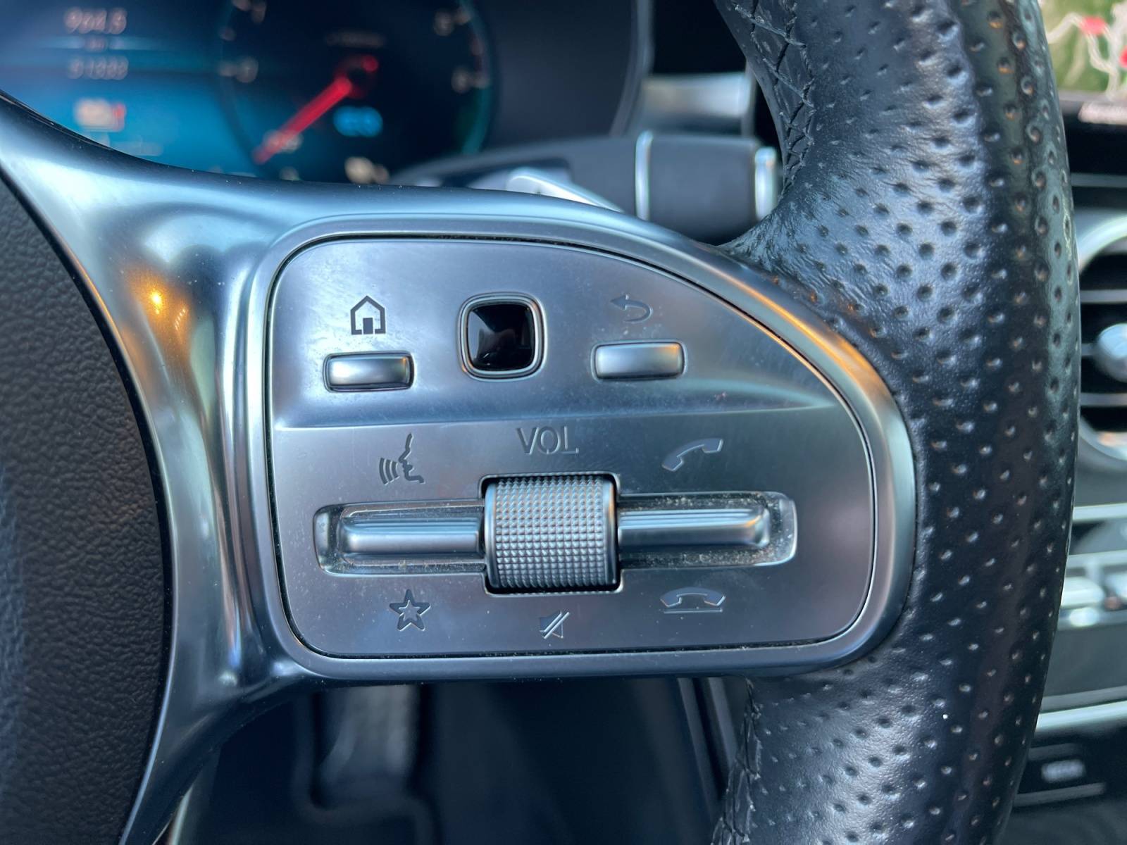 Image Mercedes-Benz CLASSE C BERLINE Classe C 300 de Berline AMG Line  C300 DE 9G-TRONIC AMG LINE