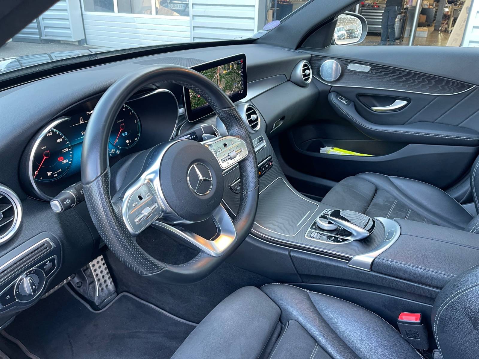 Image Mercedes-Benz CLASSE C BERLINE Classe C 300 de Berline AMG Line  C300 DE 9G-TRONIC AMG LINE