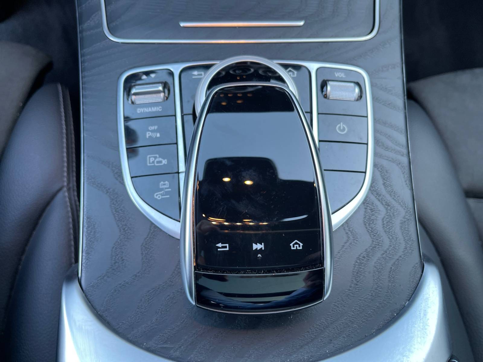 Image Mercedes-Benz CLASSE C BERLINE Classe C 300 de Berline AMG Line  C300 DE 9G-TRONIC AMG LINE