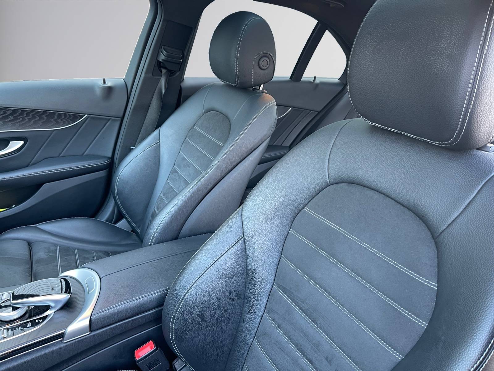 Image Mercedes-Benz CLASSE C BERLINE Classe C 300 de Berline AMG Line  C300 DE 9G-TRONIC AMG LINE