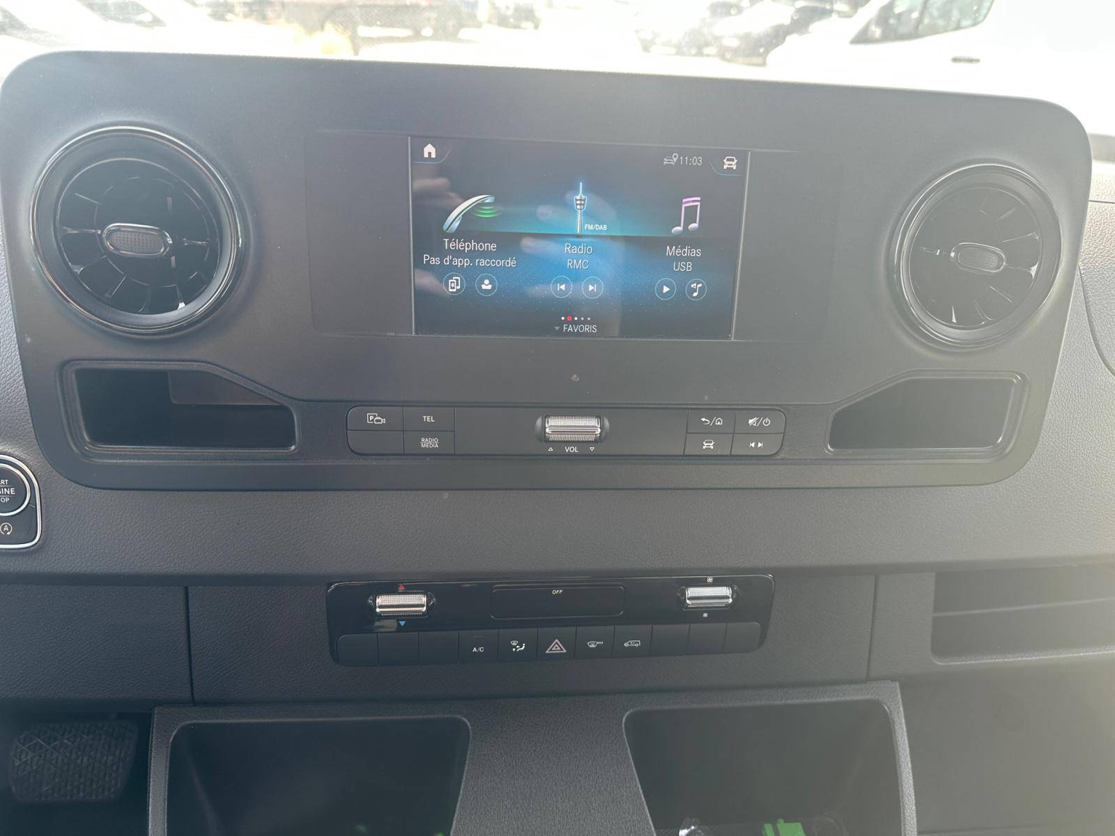 Image Mercedes-Benz SPRINTER 315 CDI Fourgon Toit sureleve Long  SPRINTER FGN 315 CDI 43 3.5T RWD FIRST