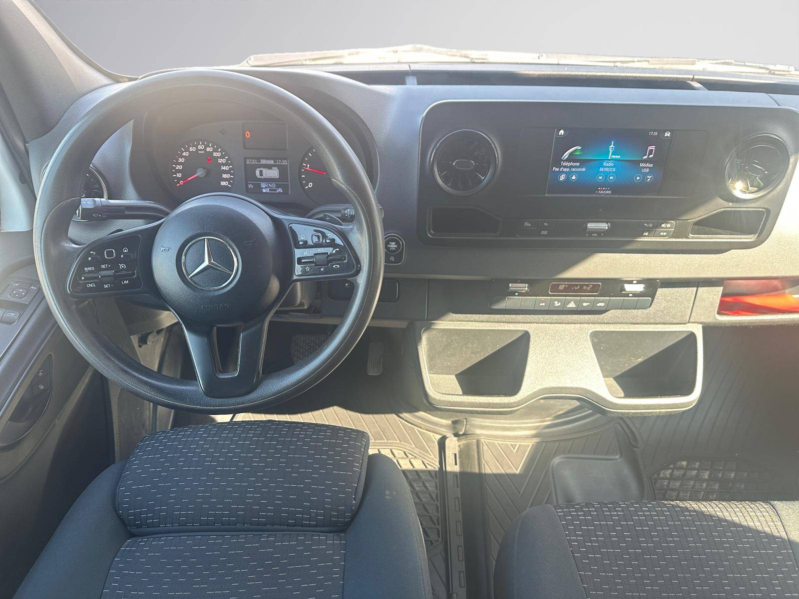 Image Mercedes-Benz SPRINTER 315 CDI Fourgon Toit sureleve Standard  SPRINTER 315 FG 37 3,5T FIRST