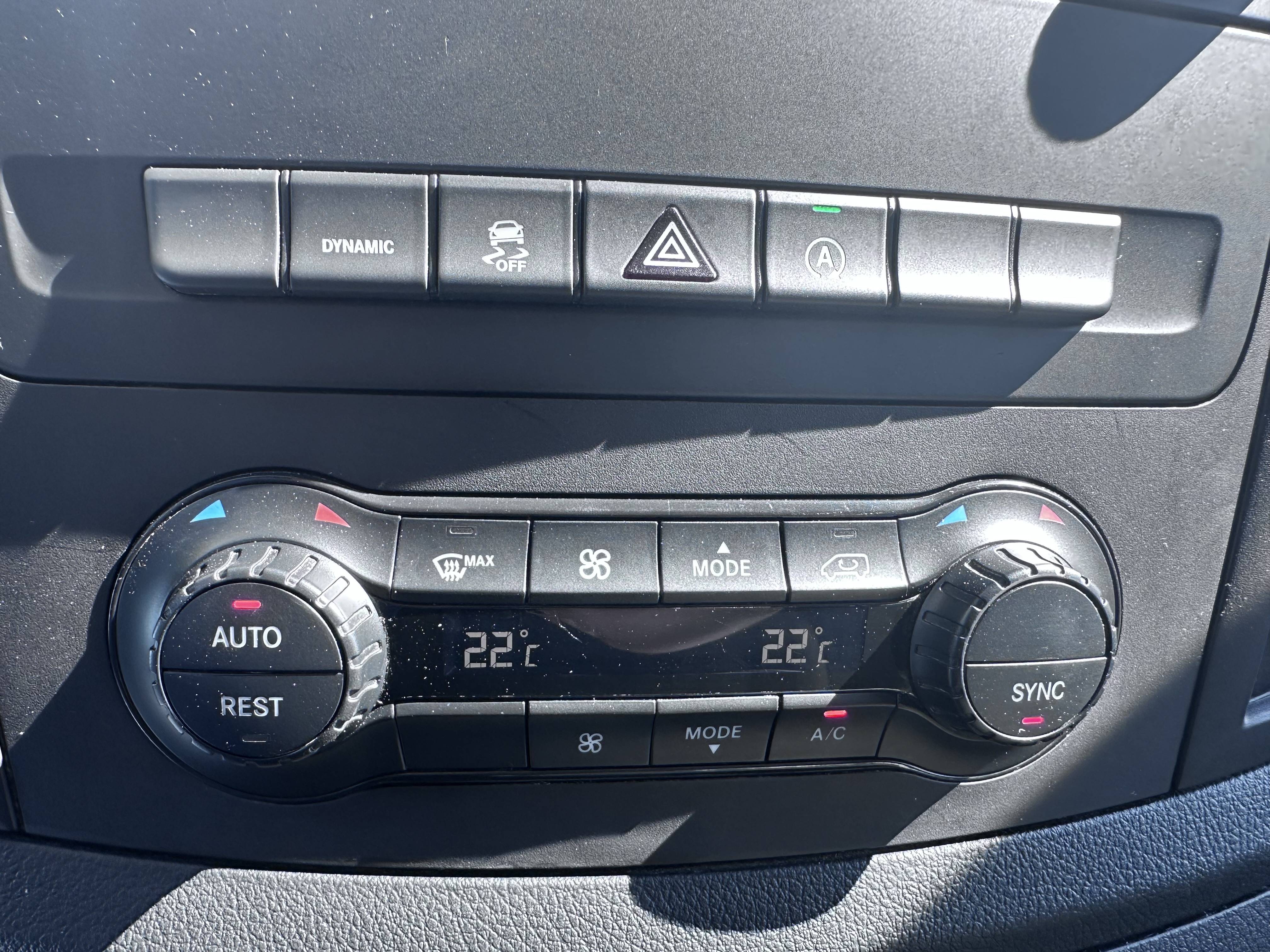 Image Mercedes-Benz VITO 119 CDI Fourgon Long  VITO FOURGON 119 CDI LONG BVA RWD PRO