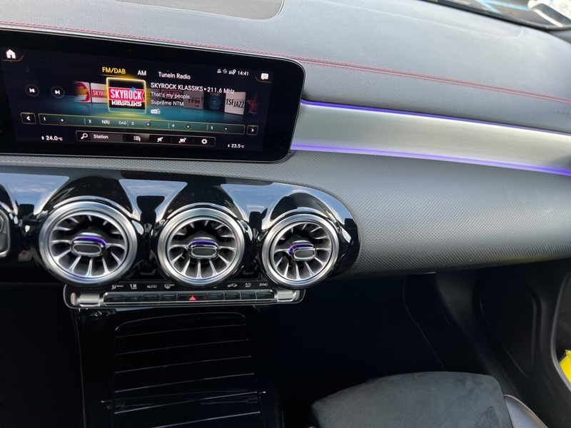 Image Mercedes-Benz CLA SHOOTING BRAKE CLA 220 d Shooting Brake AMG Line  CLA Shooting Brake 220 d 8G-DCT AMG Line