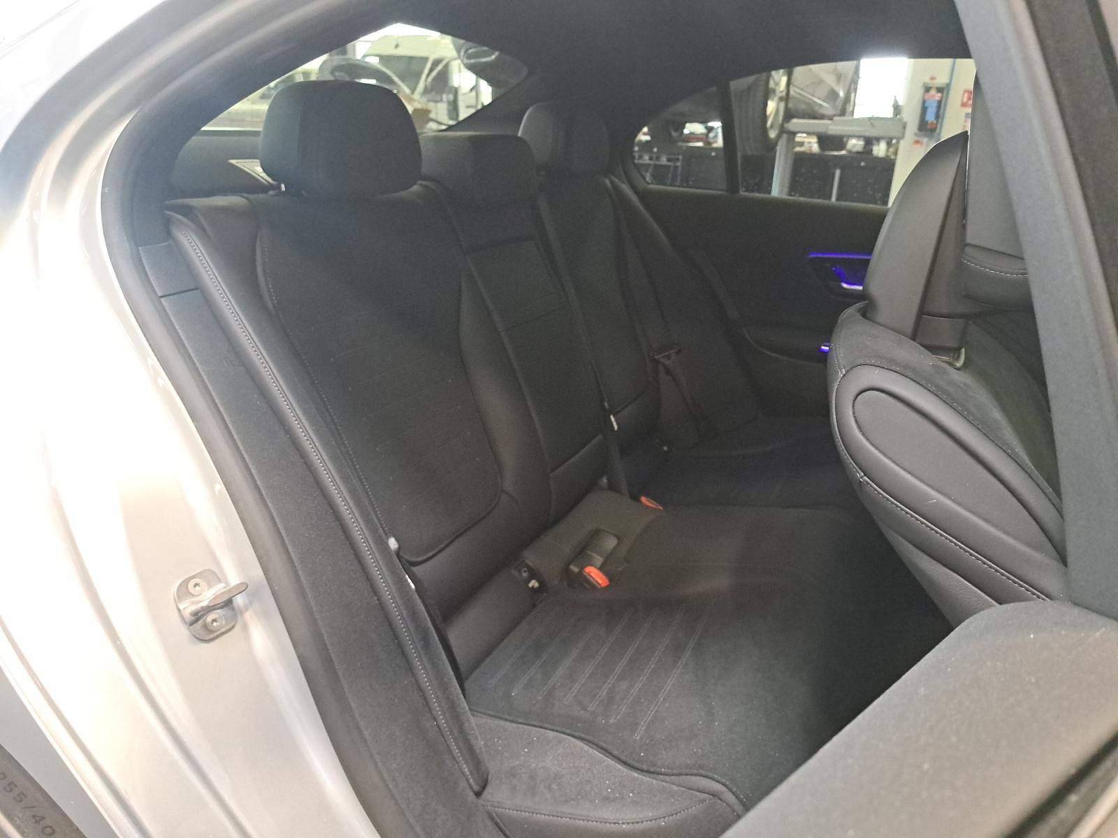 Image Mercedes-Benz CLASSE C BERLINE Classe C 300 e Hybrid EQ Berline AMG Line  Classe C 300 d e Hybrid EQ Berline AMG Line