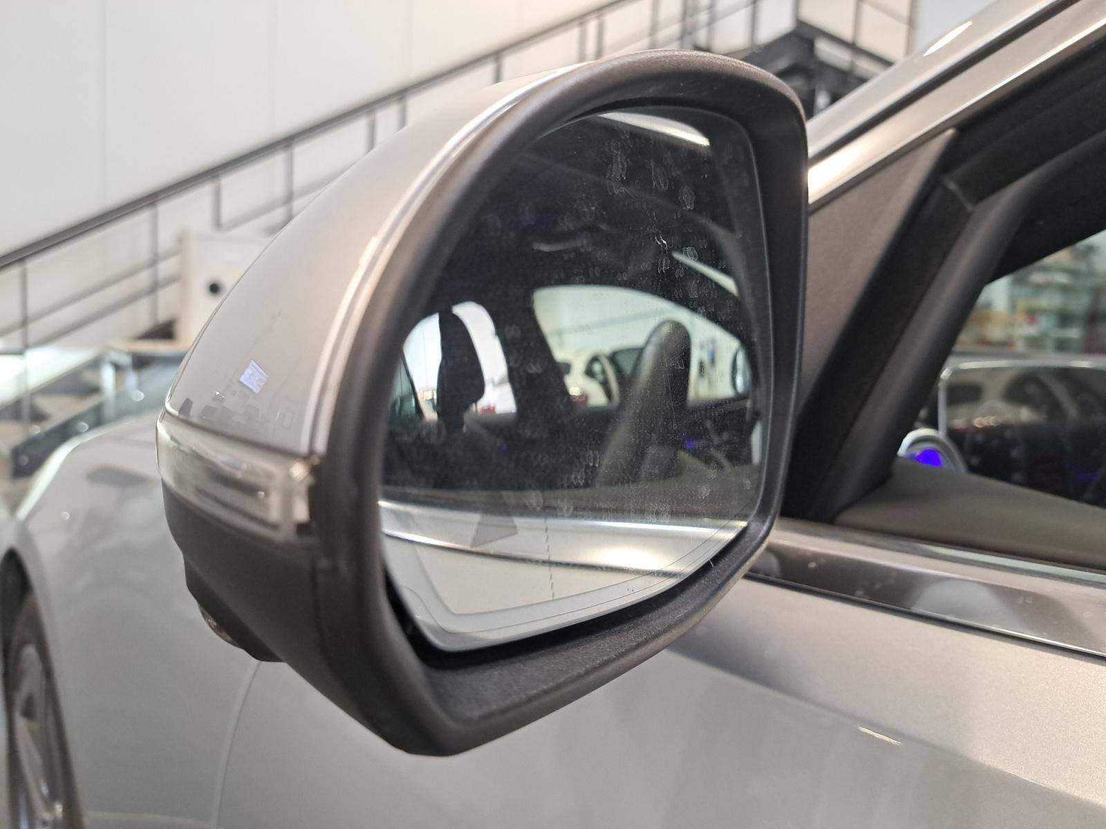 Image Mercedes-Benz CLASSE C BERLINE Classe C 300 e Hybrid EQ Berline AMG Line  Classe C 300 d e Hybrid EQ Berline AMG Line