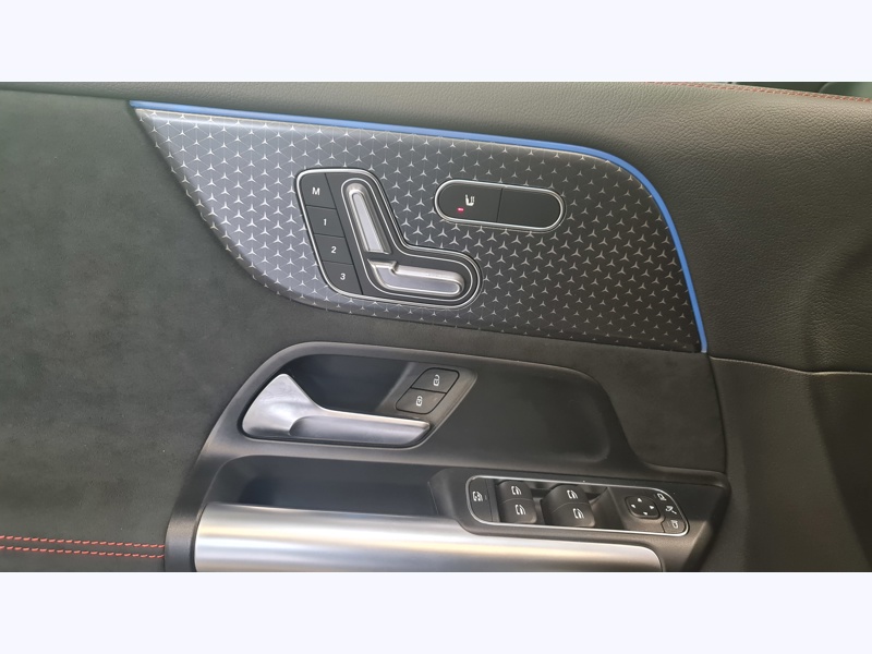 Image Mercedes-Benz EQA 250+ AMG Line  EQA 250+ AMG Line