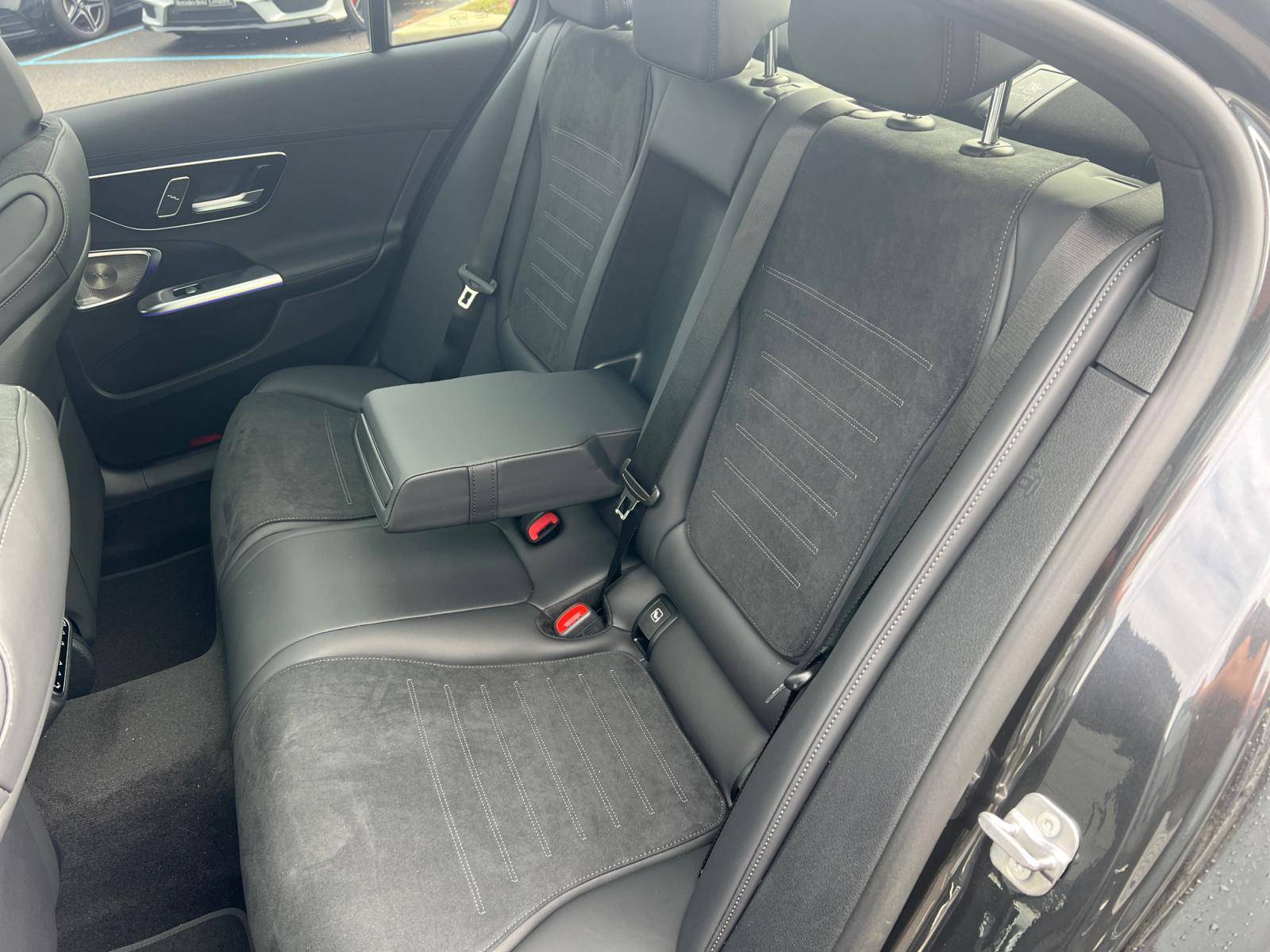 Image Mercedes-Benz CLASSE C BERLINE Classe C 300 de Hybrid EQ Berline AMG Line  Classe C 300 d e Hybrid EQ Berline AMG Line