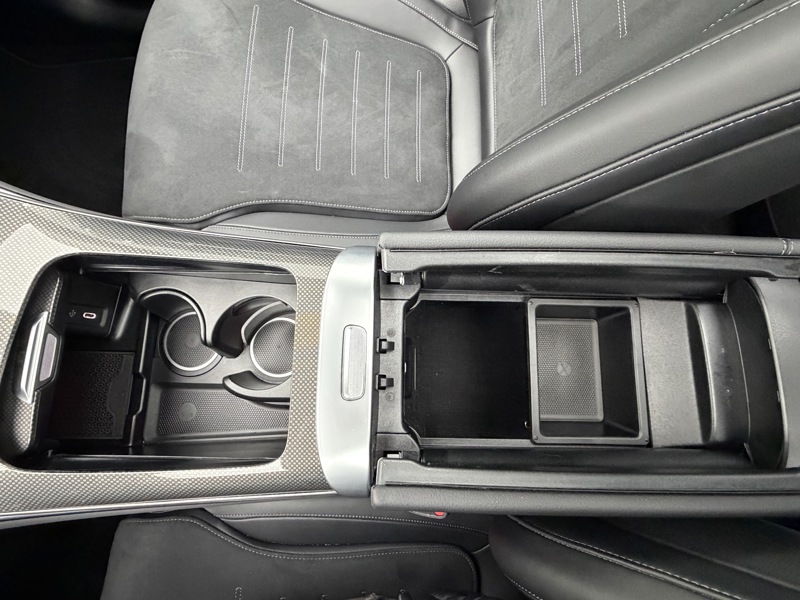 Image Mercedes-Benz GLC SUV GLC 220 d 4MATIC AMG Line  GLC 220 d 4MATIC AMG Line