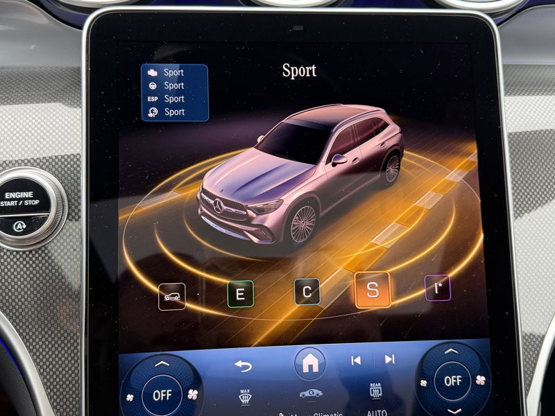 Image Mercedes-Benz GLC SUV GLC 220 d 4MATIC AMG Line  GLC 220 d 4MATIC AMG Line