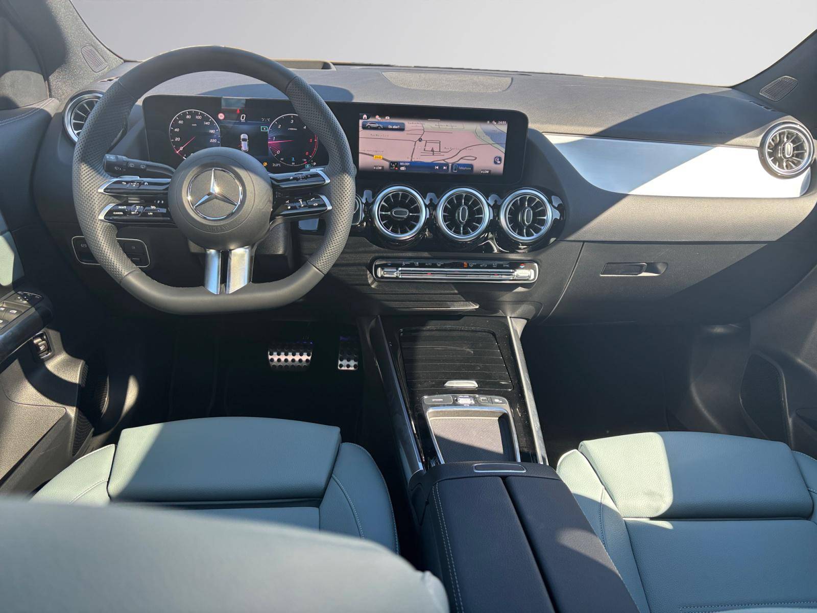 Image Mercedes-Benz GLA 200 d AMG Line  GLA 200 d AMG Line