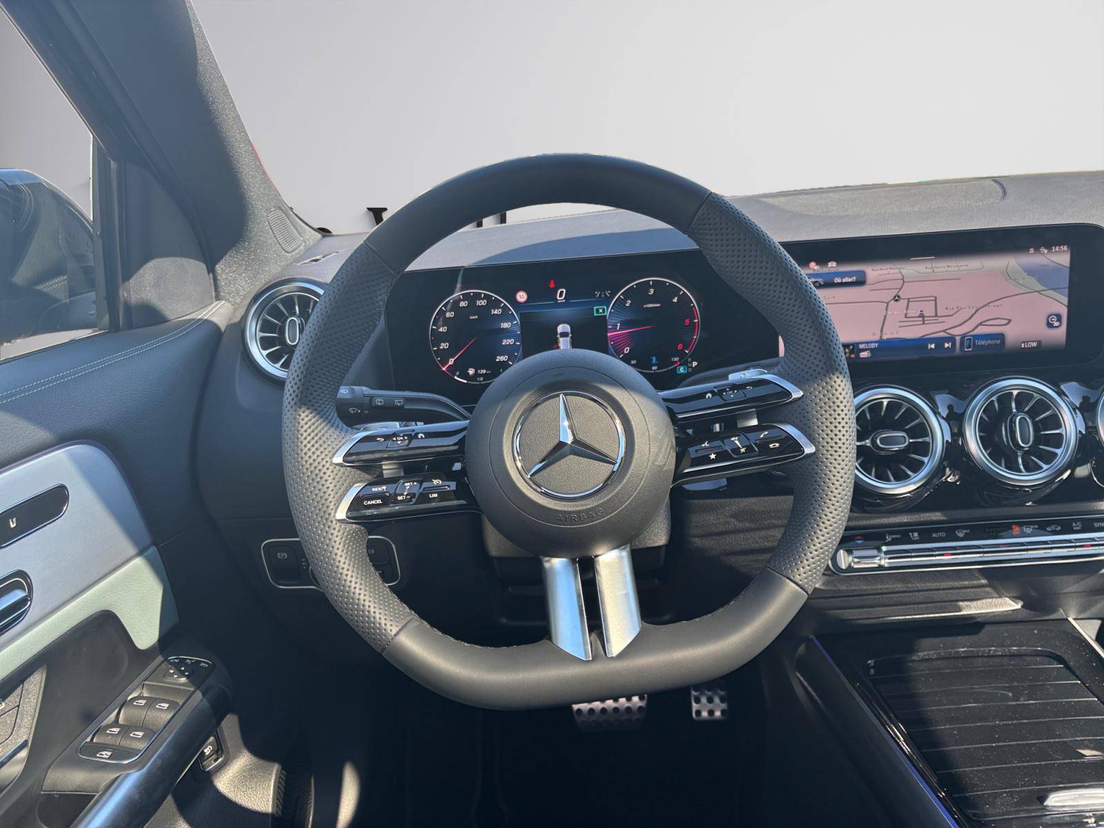 Image Mercedes-Benz GLA 200 d AMG Line  GLA 200 d AMG Line