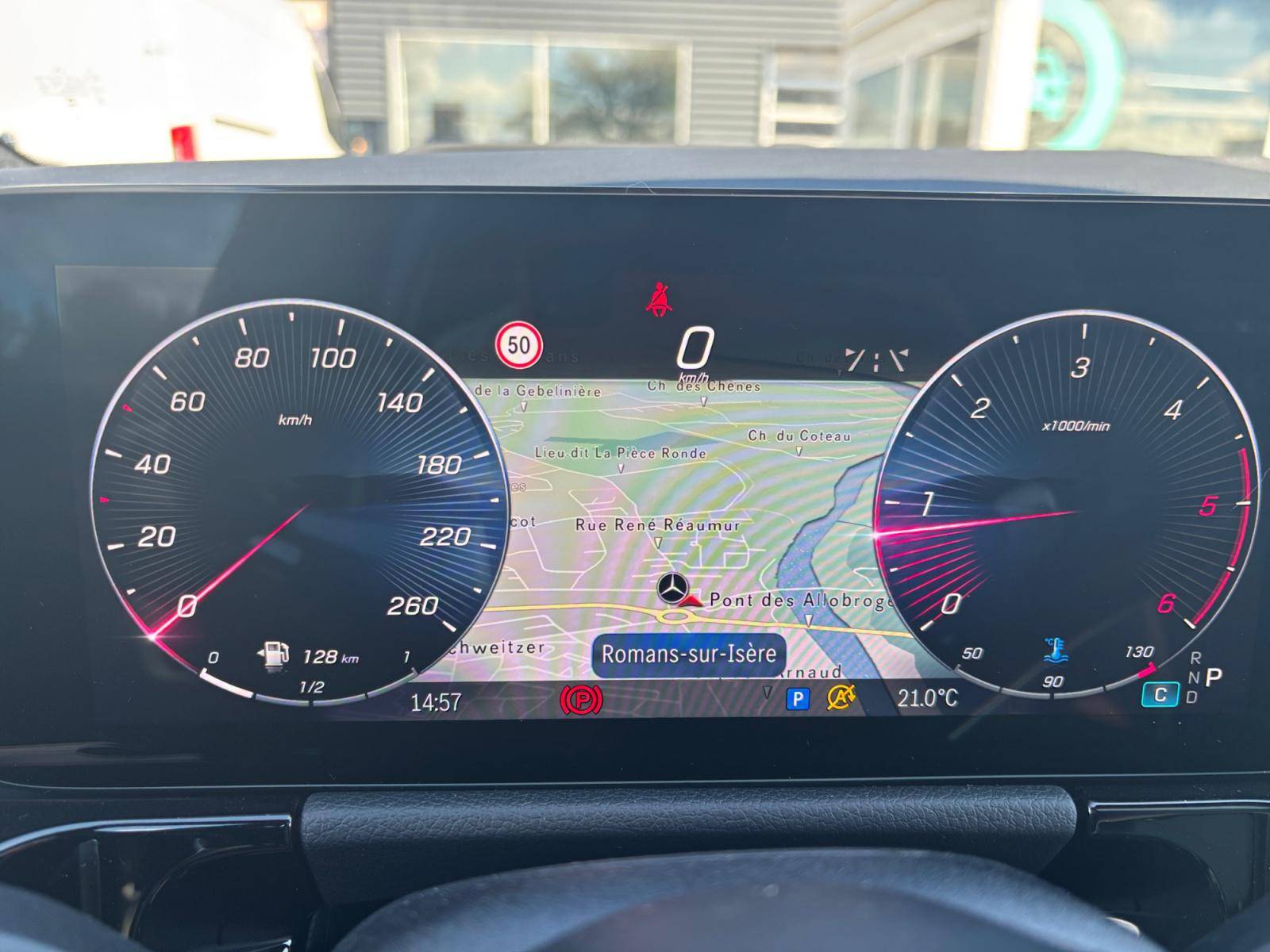 Image Mercedes-Benz GLA 200 d AMG Line  GLA 200 d AMG Line