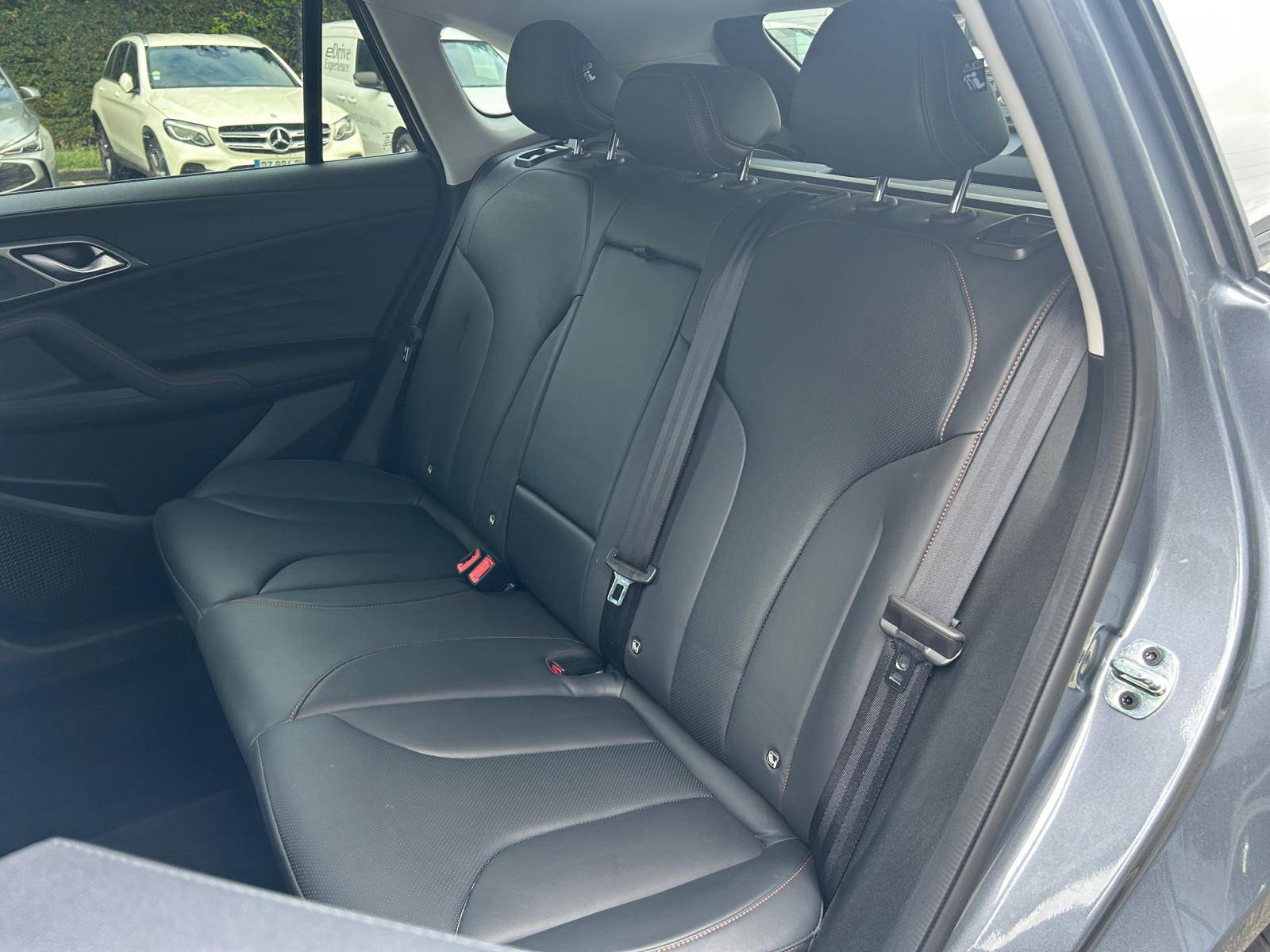 Image MG EHS Luxury 1,5 L Turbo 272 ch 