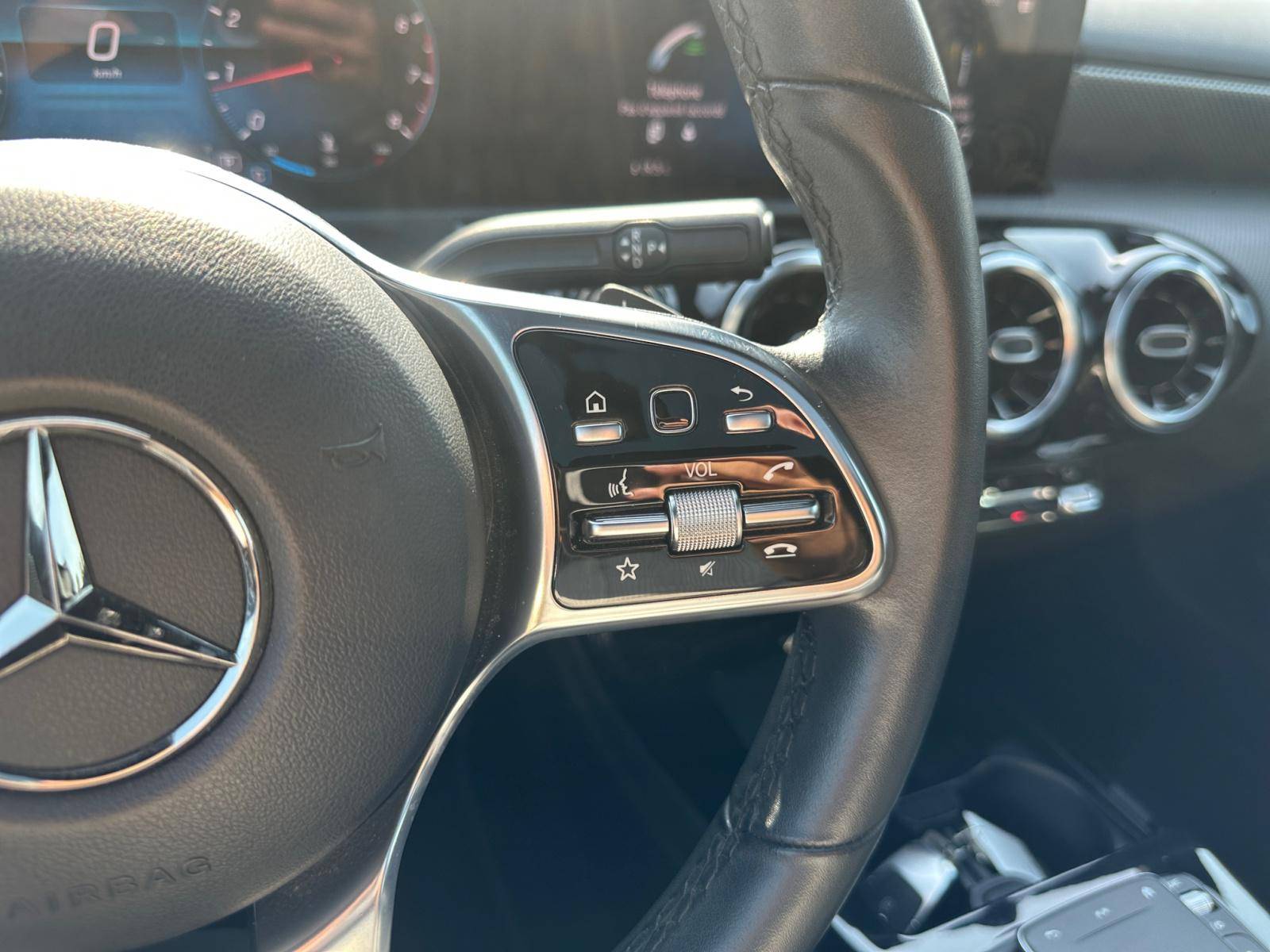 Image Mercedes-Benz CLASSE A 200 Progressive Line  Classe A 200 Progressive Line