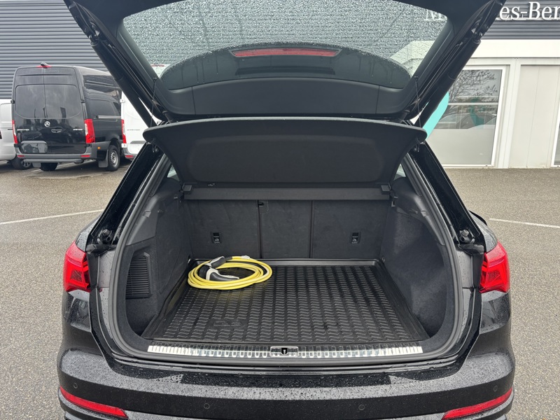 Image Audi Q3 45 TFSI e S line  1.4 245 ch S-tronic6