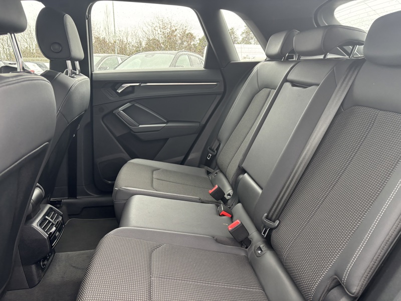 Image Audi Q3 45 TFSI e S line  1.4 245 ch S-tronic6