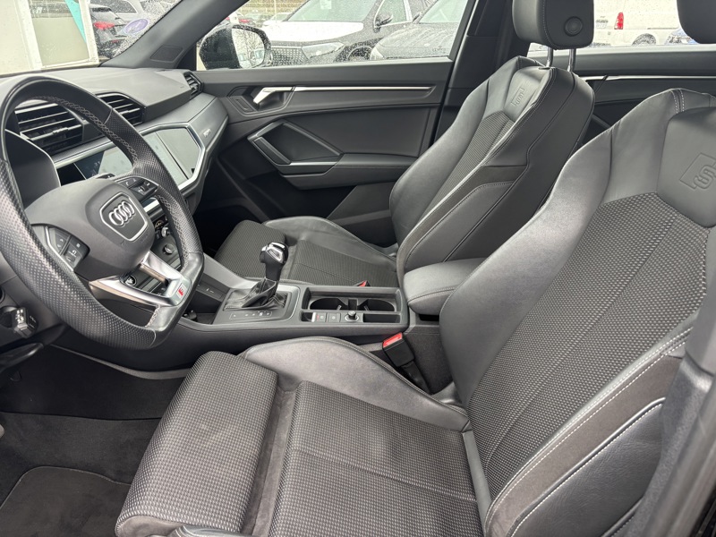 Image Audi Q3 45 TFSI e S line  1.4 245 ch S-tronic6