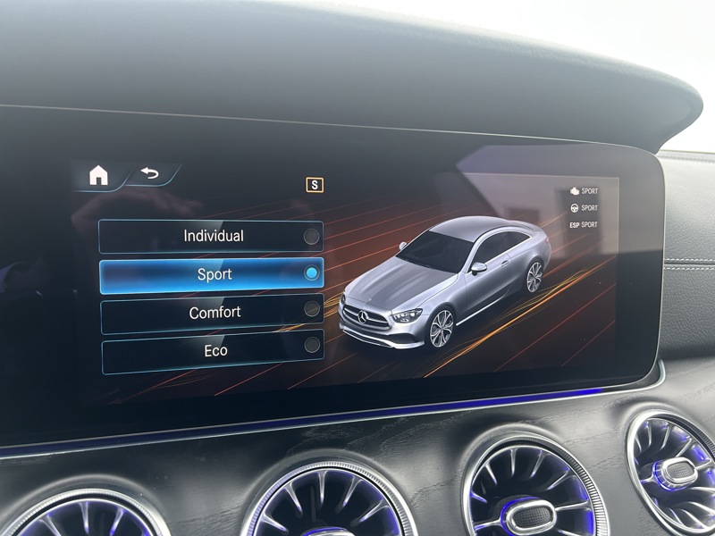 Image Mercedes-Benz CLASSE E COUPÉ Classe E 220 d AMG Line Coupé  