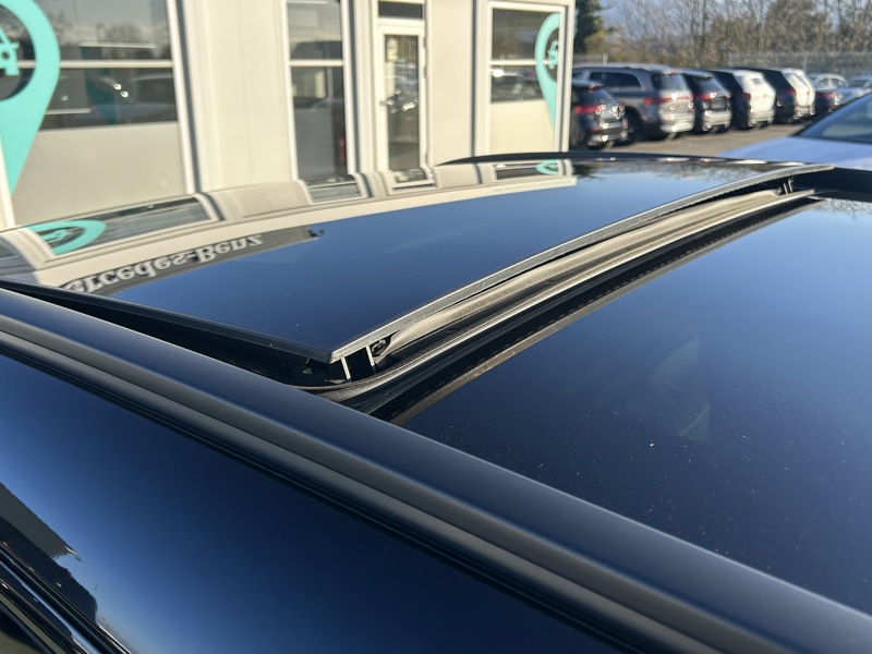 Image Mercedes-Benz EQA 350 4MATIC AMG Line  