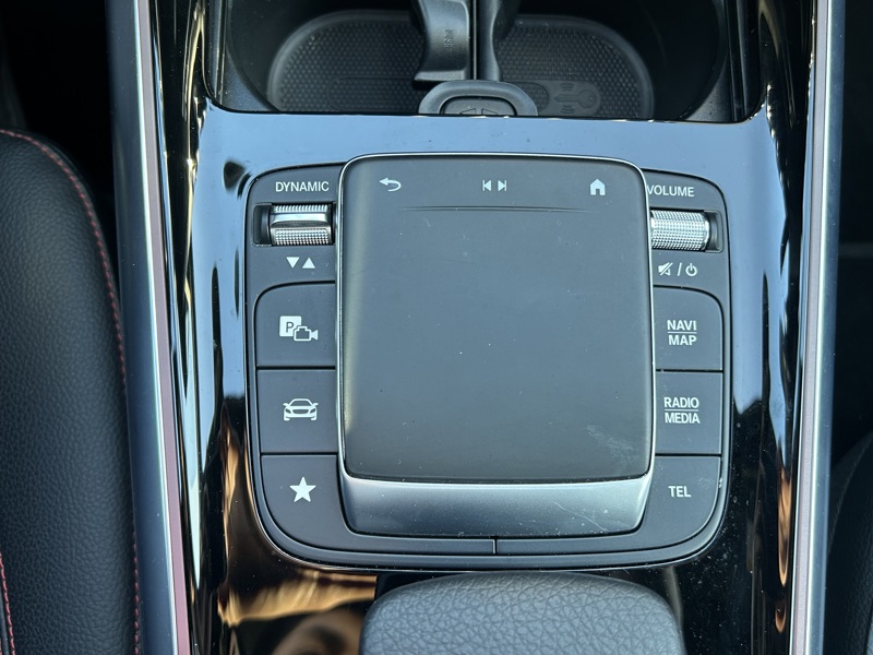 Image Mercedes-Benz EQA 350 4MATIC AMG Line  