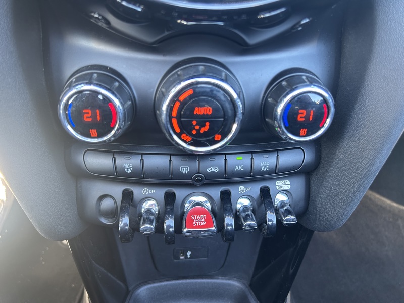 Image MINI CABRIO Cooper S John Cooper Works  2.0 192 ch 