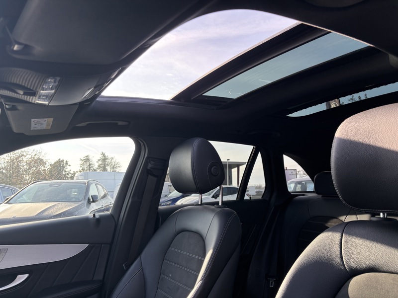 Image Mercedes-Benz GLC SUV GLC 300de 4MATIC SUV AMG Line  