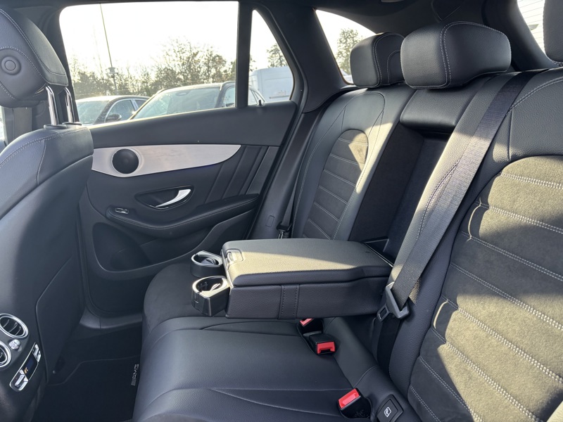 Image Mercedes-Benz GLC SUV GLC 300de 4MATIC SUV AMG Line  