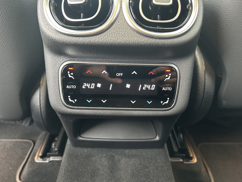 Image Mercedes-Benz GLC COUPÉ GLC 220 d 4MATIC Coupé AMG Line  GLC 220 d 4MATIC Coupé AMG Line