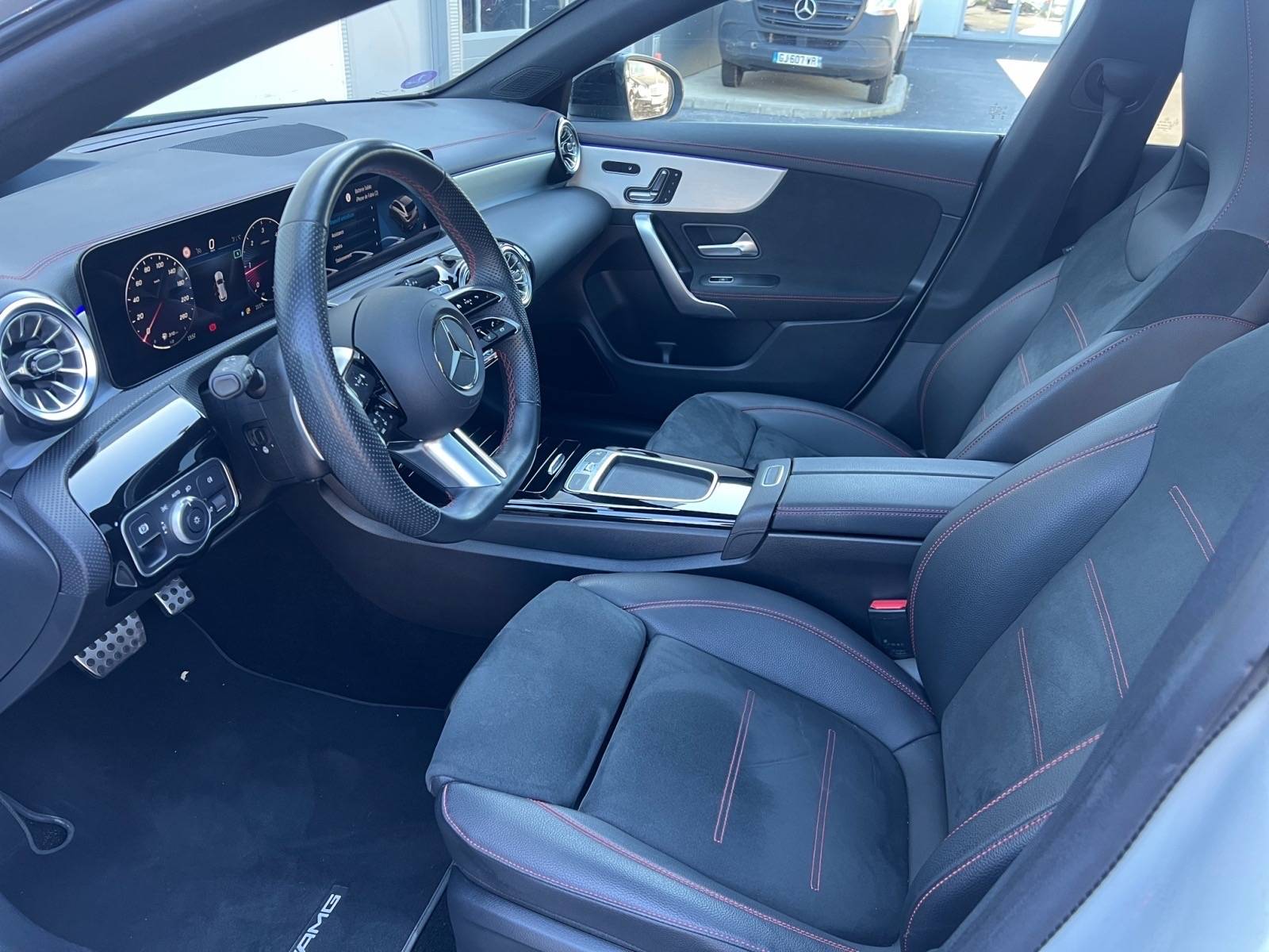 Image Mercedes-Benz CLA SHOOTING BRAKE CLA 200 d Shooting Brake AMG Line  CLA 200D AMG LINE