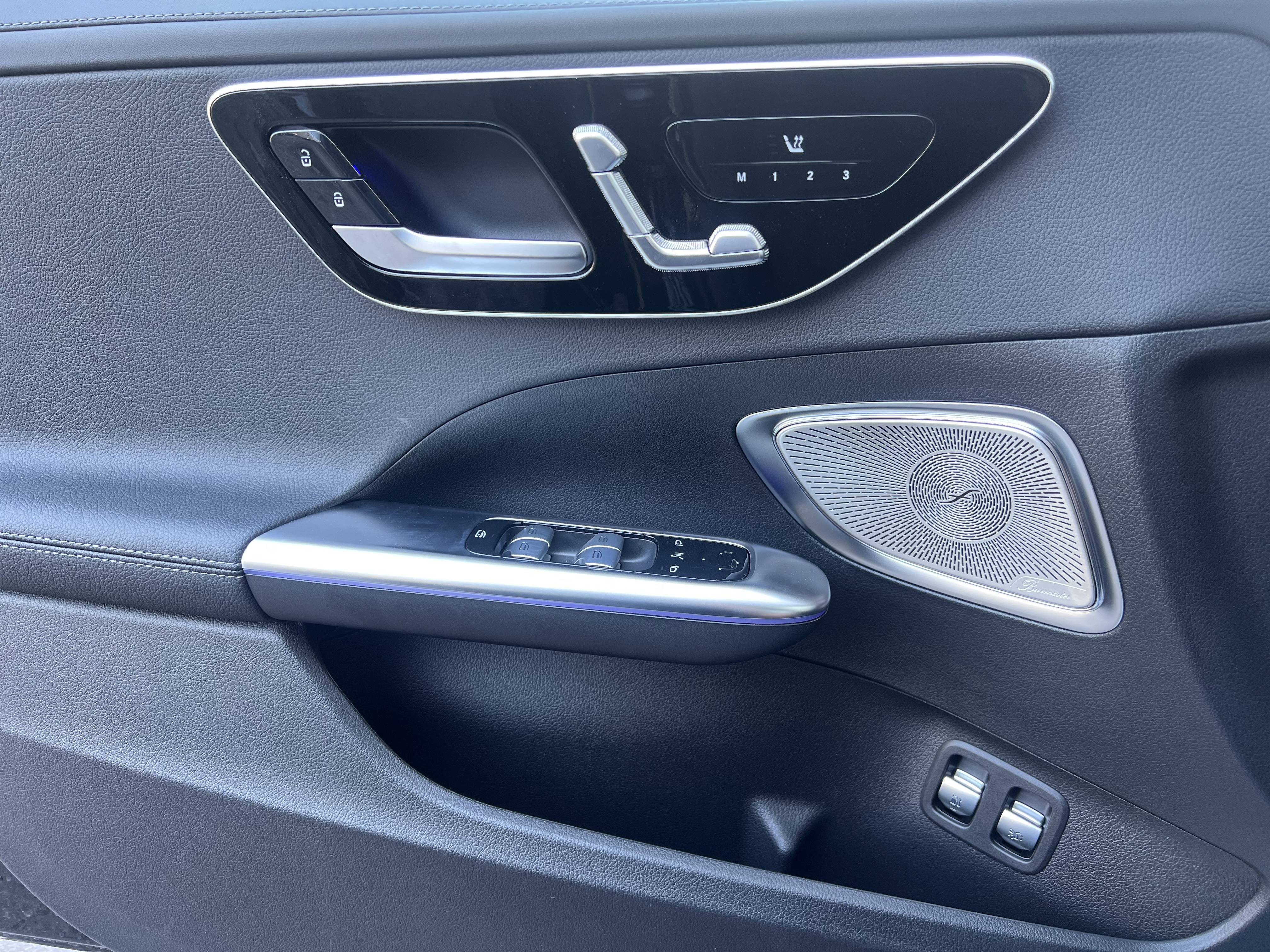 Image Mercedes-Benz CLASSE C BREAK Classe C 300 e Hybrid EQ Break AMG Line  Classe C 300 e Hybrid EQ Break AMG Line