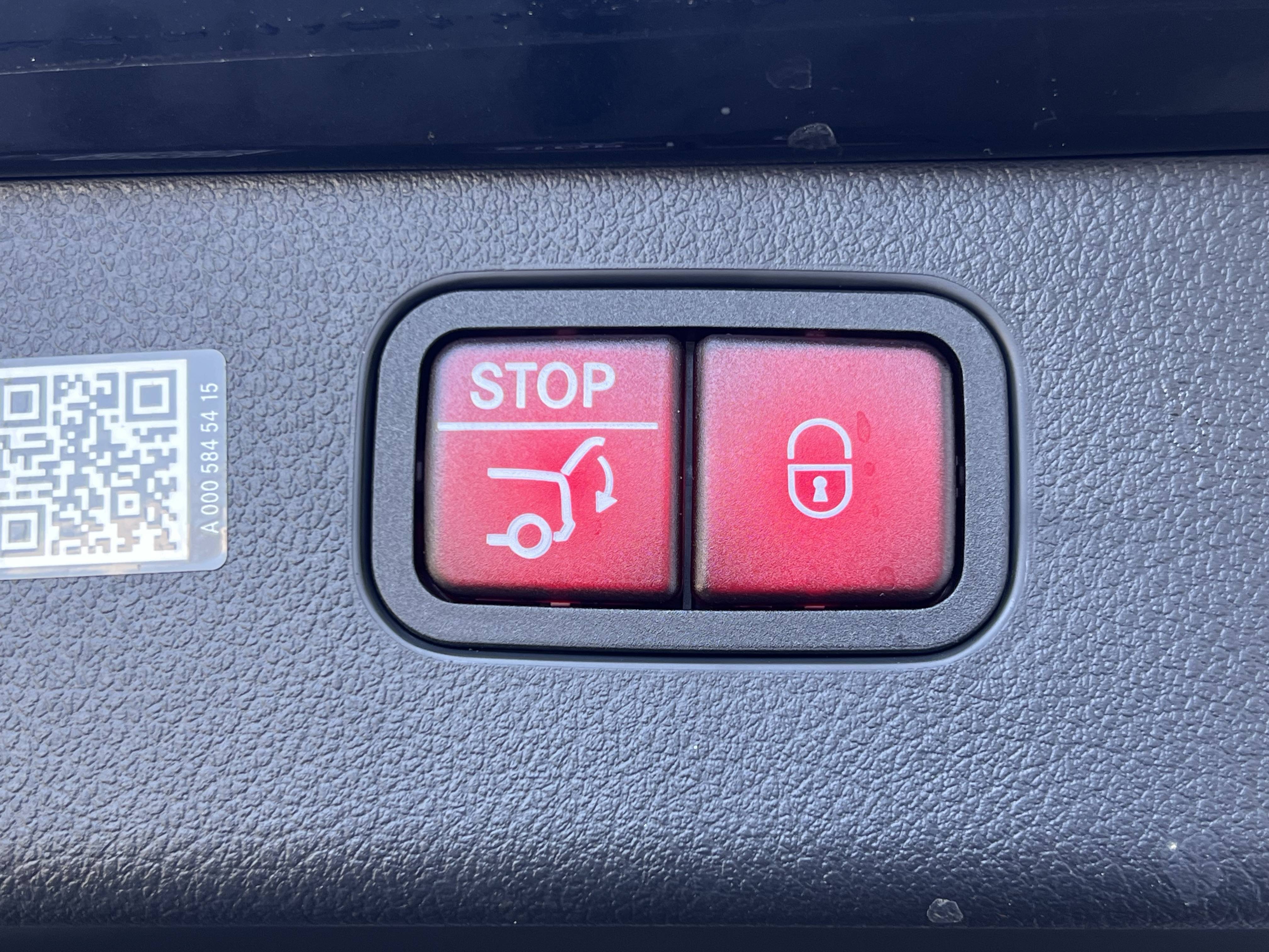 Image Mercedes-Benz CLASSE C BREAK Classe C 300 e Hybrid EQ Break AMG Line  Classe C 300 e Hybrid EQ Break AMG Line