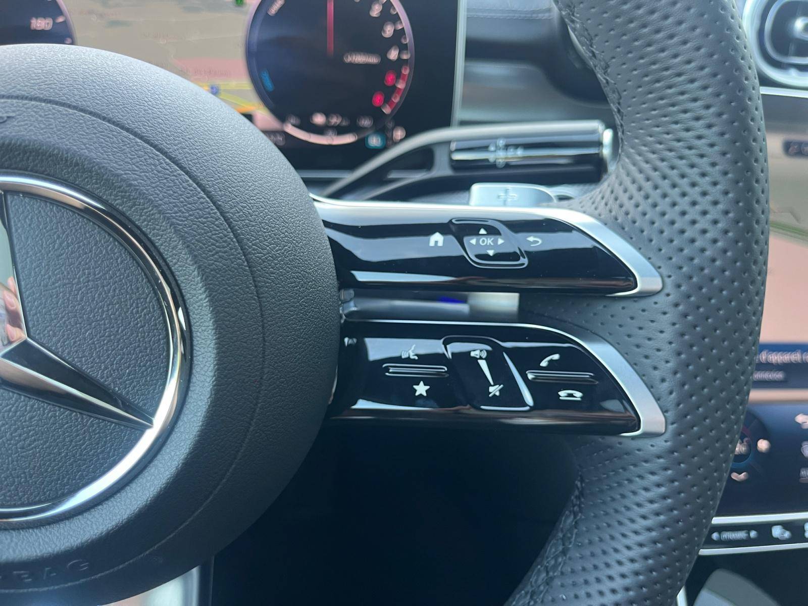 Image Mercedes-Benz CLASSE C BREAK Classe C 300 de Hybrid EQ Break AMG Line  Classe C 300 d e Hybrid EQ Break AMG Line