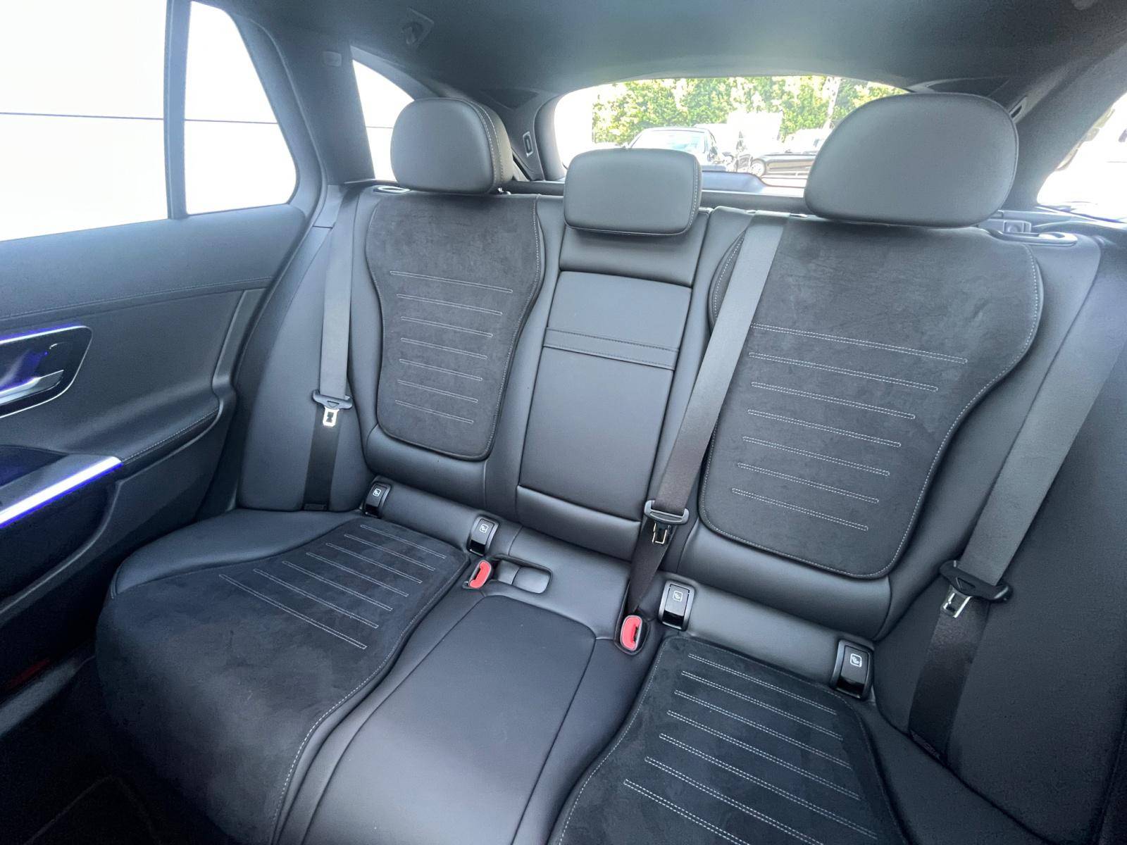 Image Mercedes-Benz CLASSE C BREAK Classe C 300 de Hybrid EQ Break AMG Line  Classe C 300 d e Hybrid EQ Break AMG Line