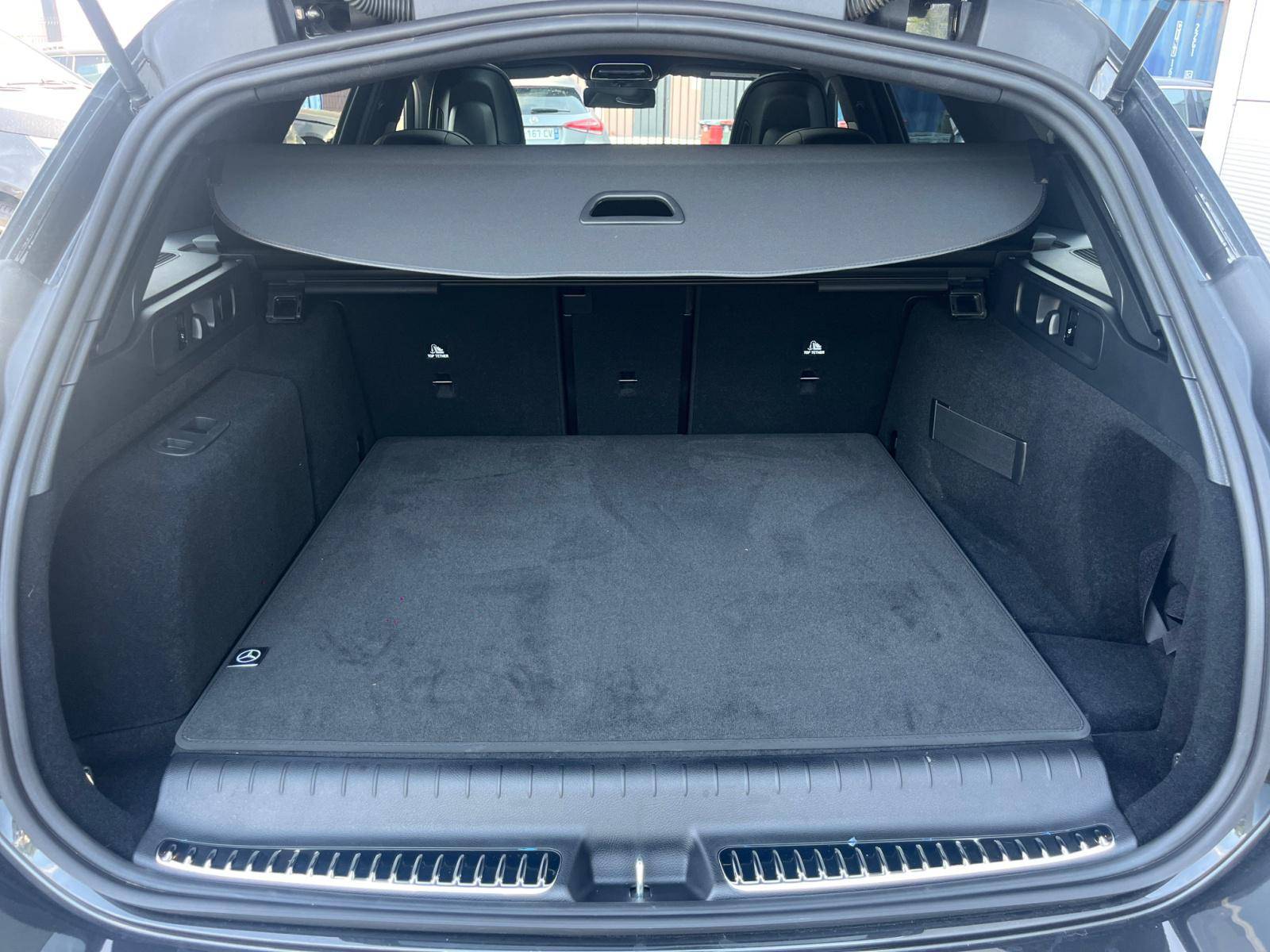 Image Mercedes-Benz CLASSE C BREAK Classe C 300 de Hybrid EQ Break AMG Line  Classe C 300 d e Hybrid EQ Break AMG Line