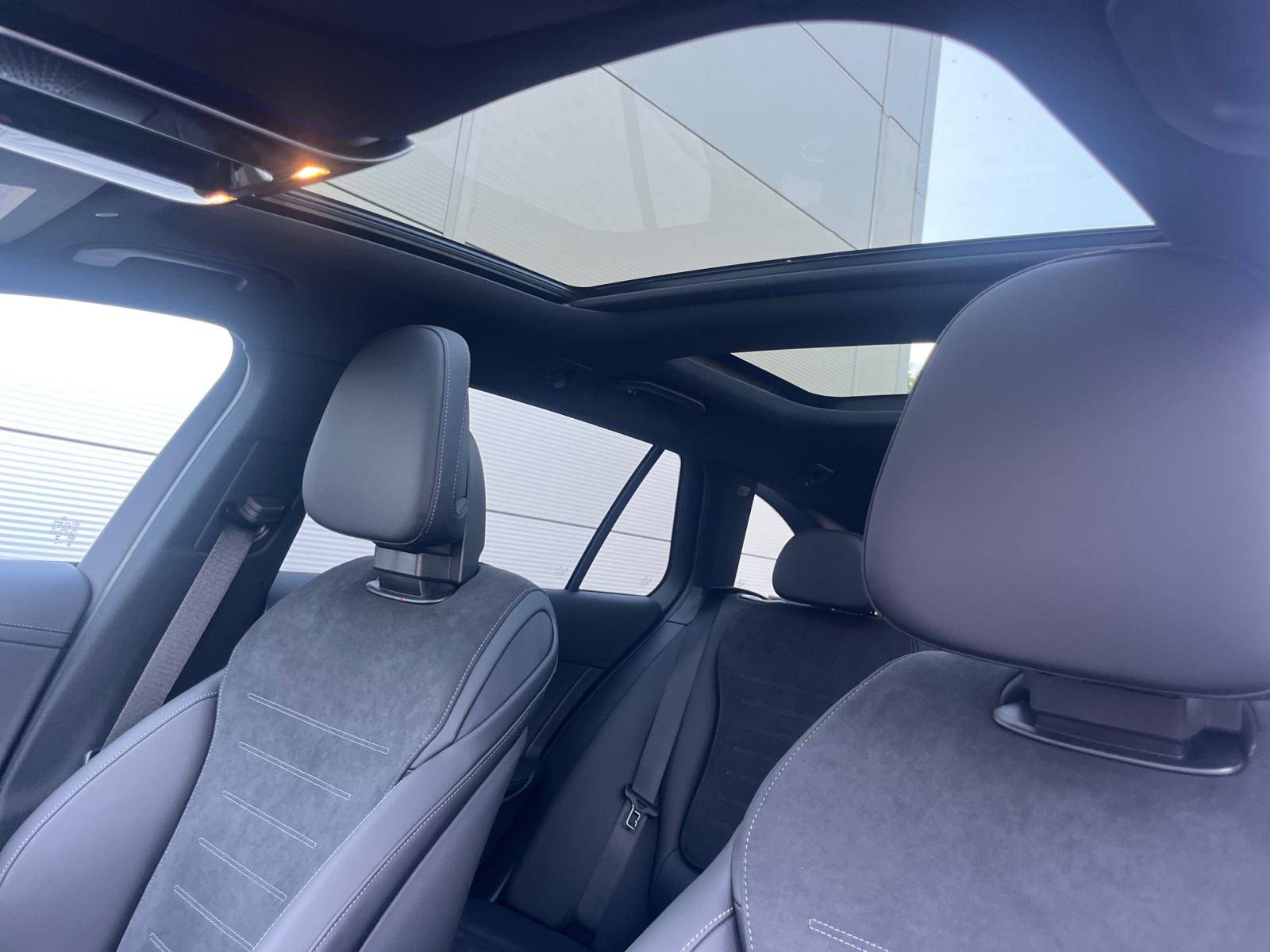 Image Mercedes-Benz CLASSE C BREAK Classe C 300 de Hybrid EQ Break AMG Line  Classe C 300 d e Hybrid EQ Break AMG Line