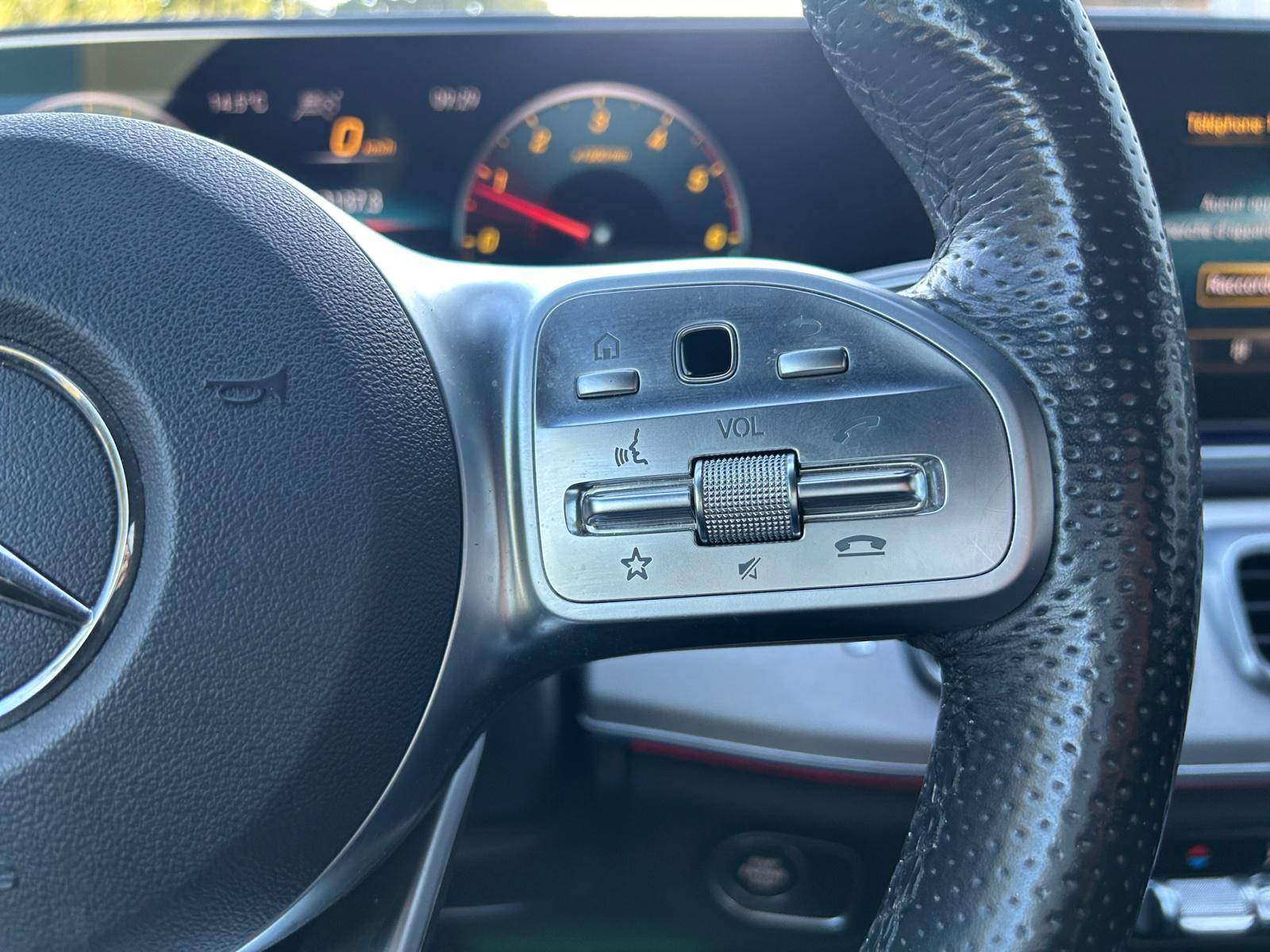 Image Mercedes-Benz GLE 350 de 4MATIC AMG Line  Classe GLE 350 de EQ POWER 9G-Tronic 4Matic AMG Line