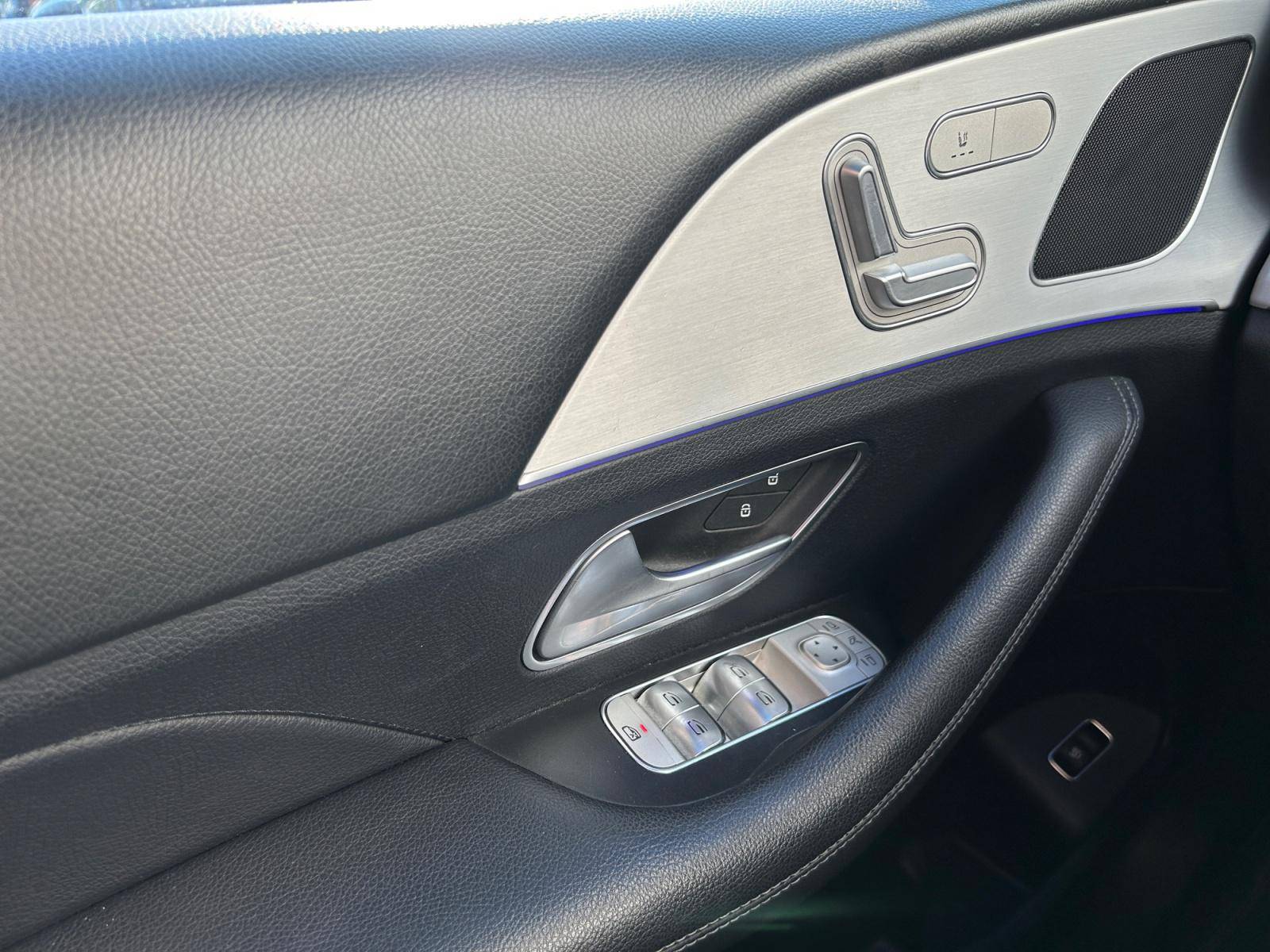 Image Mercedes-Benz GLE 350 de 4MATIC AMG Line  Classe GLE 350 de EQ POWER 9G-Tronic 4Matic AMG Line