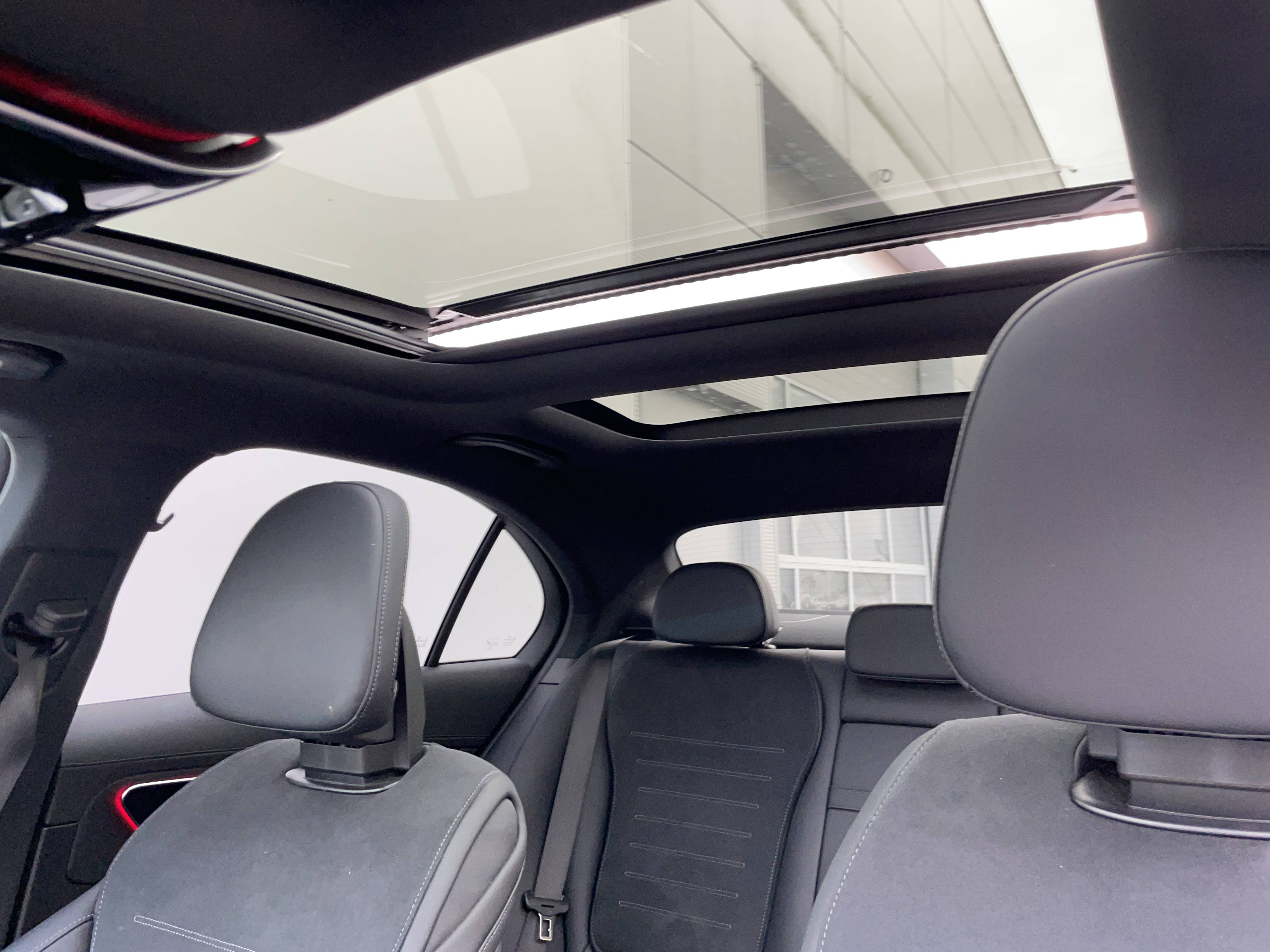 Image Mercedes-Benz CLASSE C BERLINE Classe C 300 de Berline AMG line  CLASSE C 300 DE AMG LINE