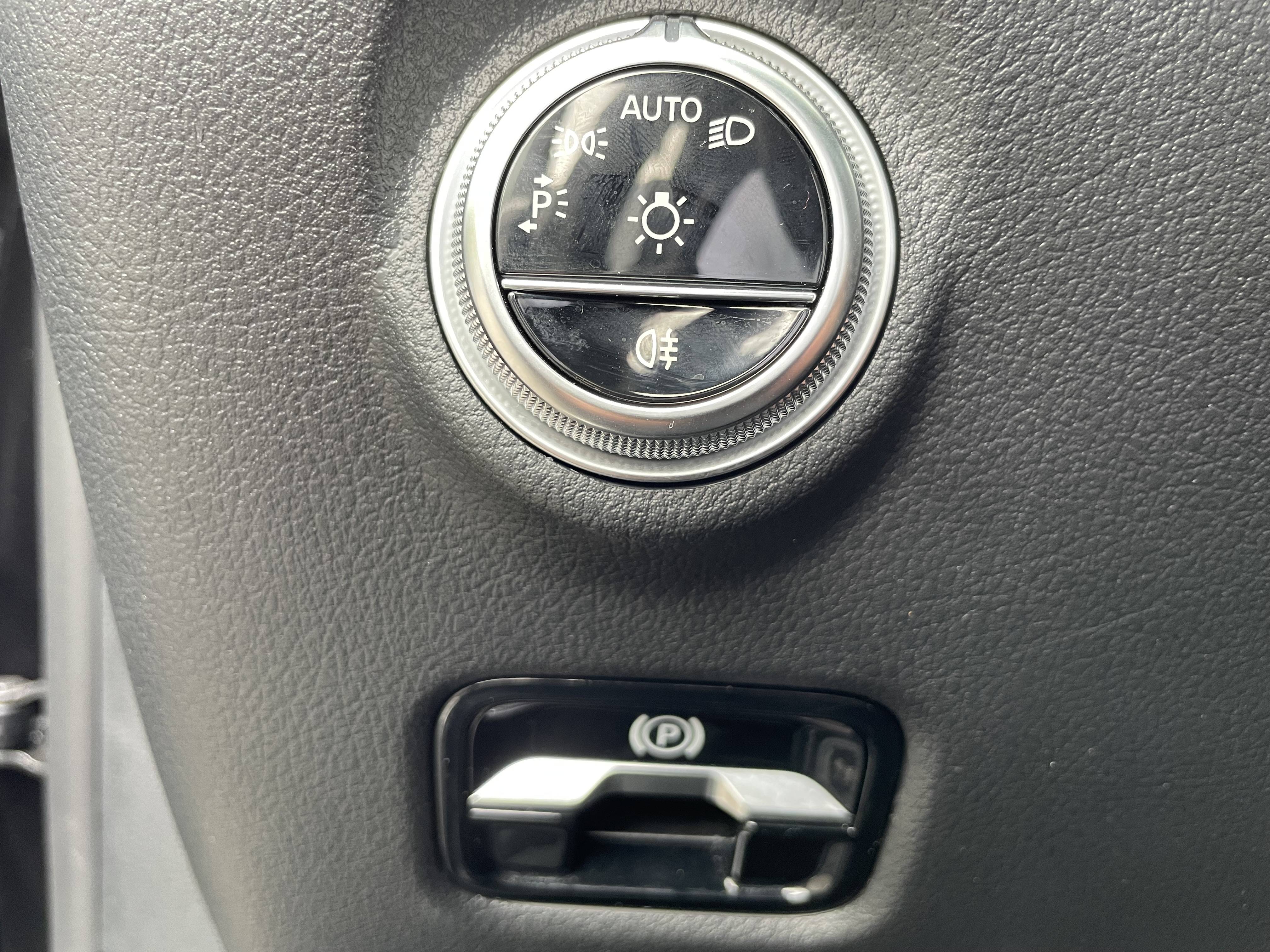 Image Mercedes-Benz CLASSE C BERLINE Classe C 300 de Berline AMG line  CLASSE C 300 DE AMG LINE