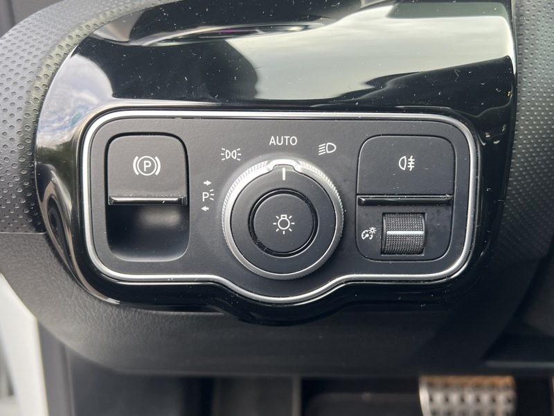 Image Mercedes-Benz CLA SHOOTING BRAKE CLA 200 Shooting Brake AMG Line  