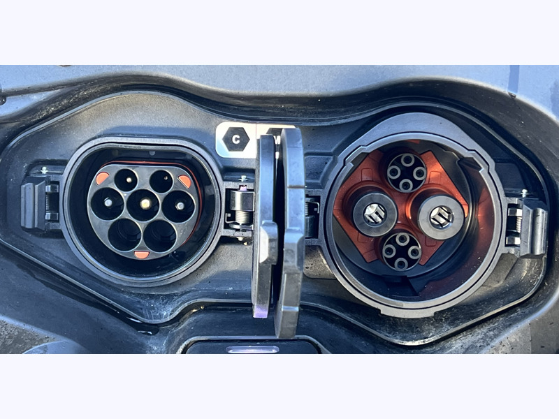 Image Mitsubishi ECLIPSE CROSS 2.4 Twin Motor 4WD Instyle  ECLIPSE CROSS PHEV INSTYLE