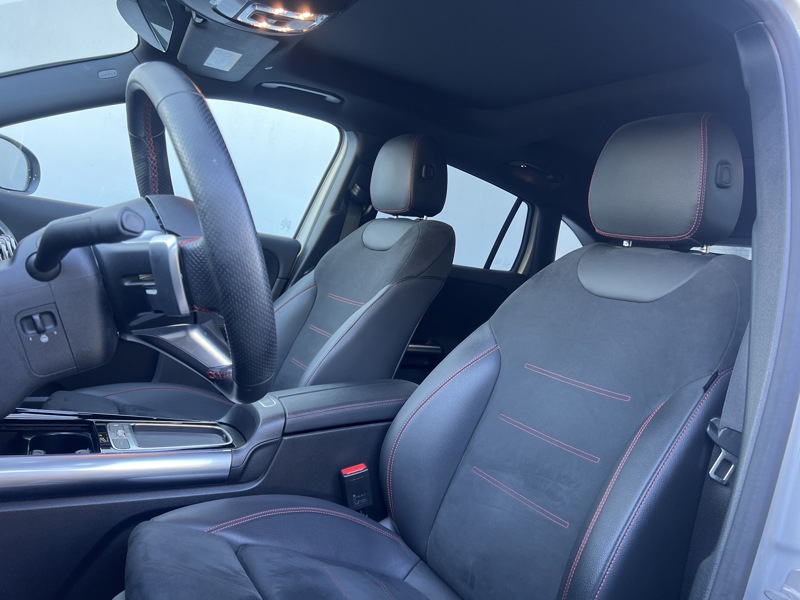 Image Mercedes-Benz GLA 200 d AMG Line  