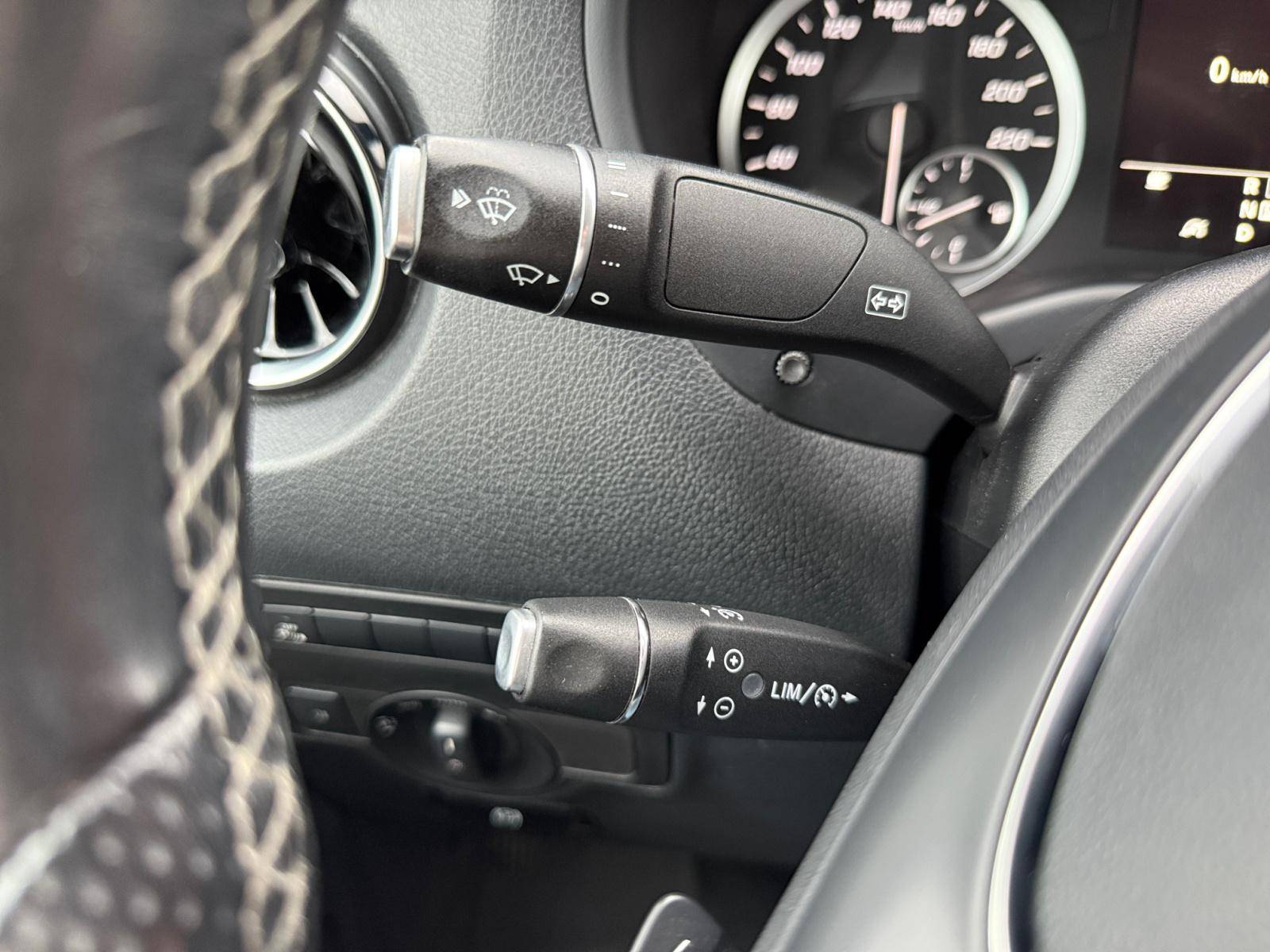 Image Mercedes-Benz VITO 119 CDI Fourgon Long  VITO FOURGON 119 CDI LONG BVA RWD SELECT